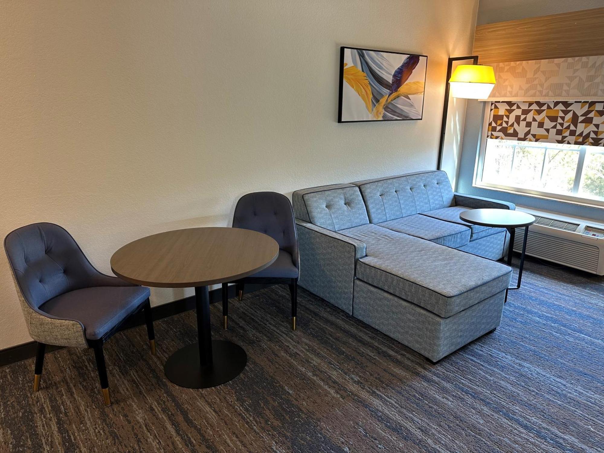 One-Bedroom King Suite Non-Smoking