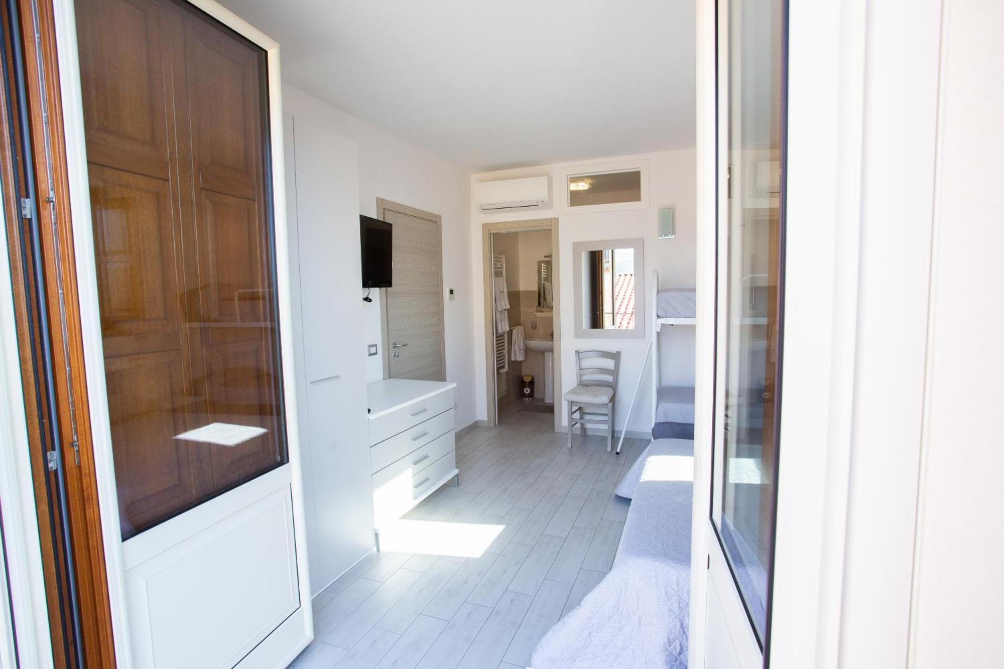 One-Bedroom Superior Apartment,1642982967:JPEG