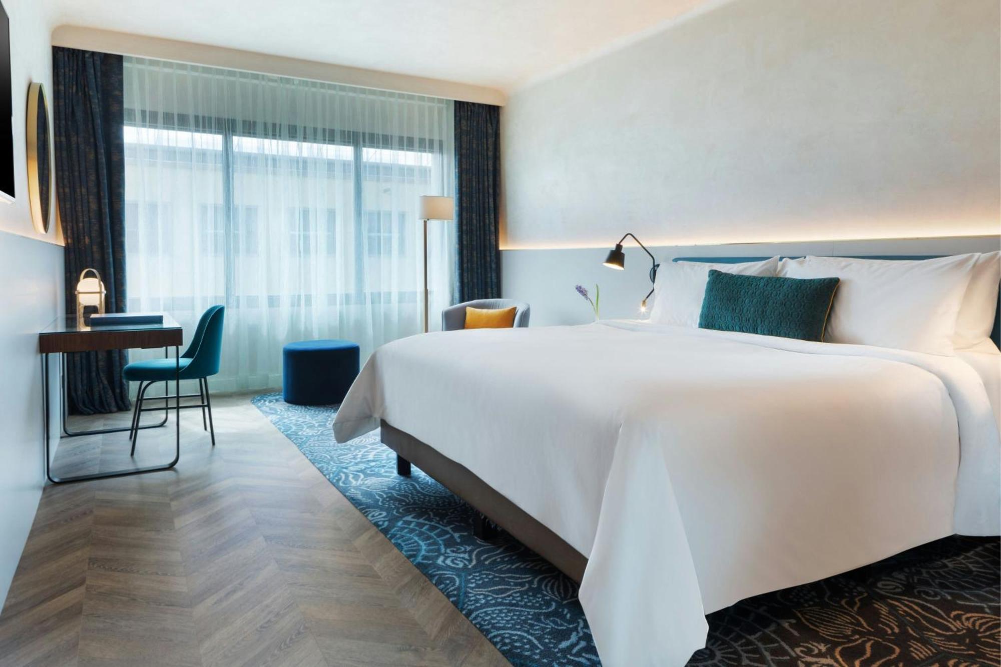 Prestige Room One King or Two Twin Beds