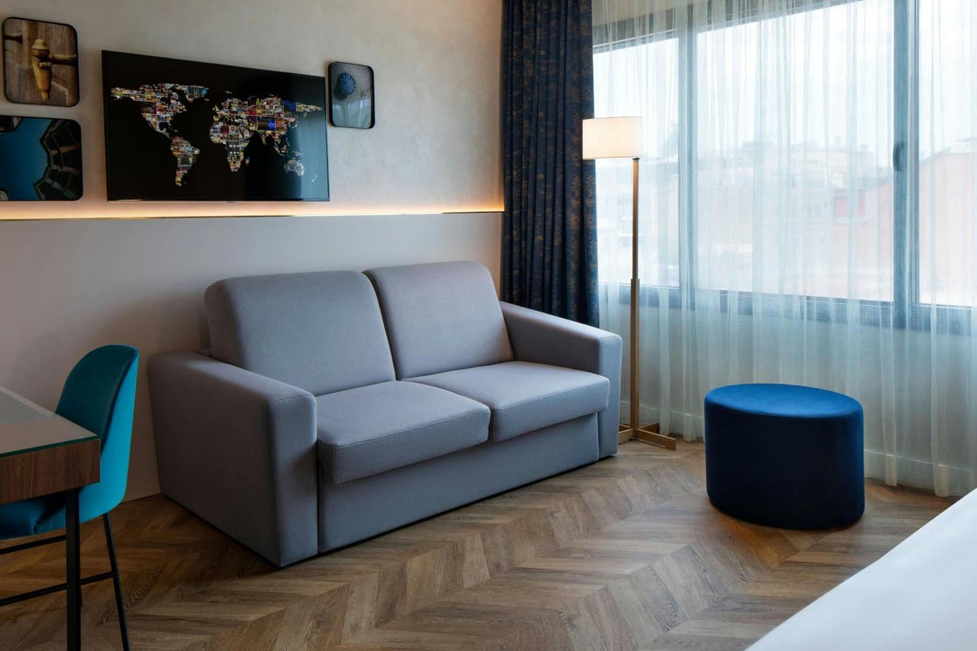Prestige Room One King or Two Twin Beds