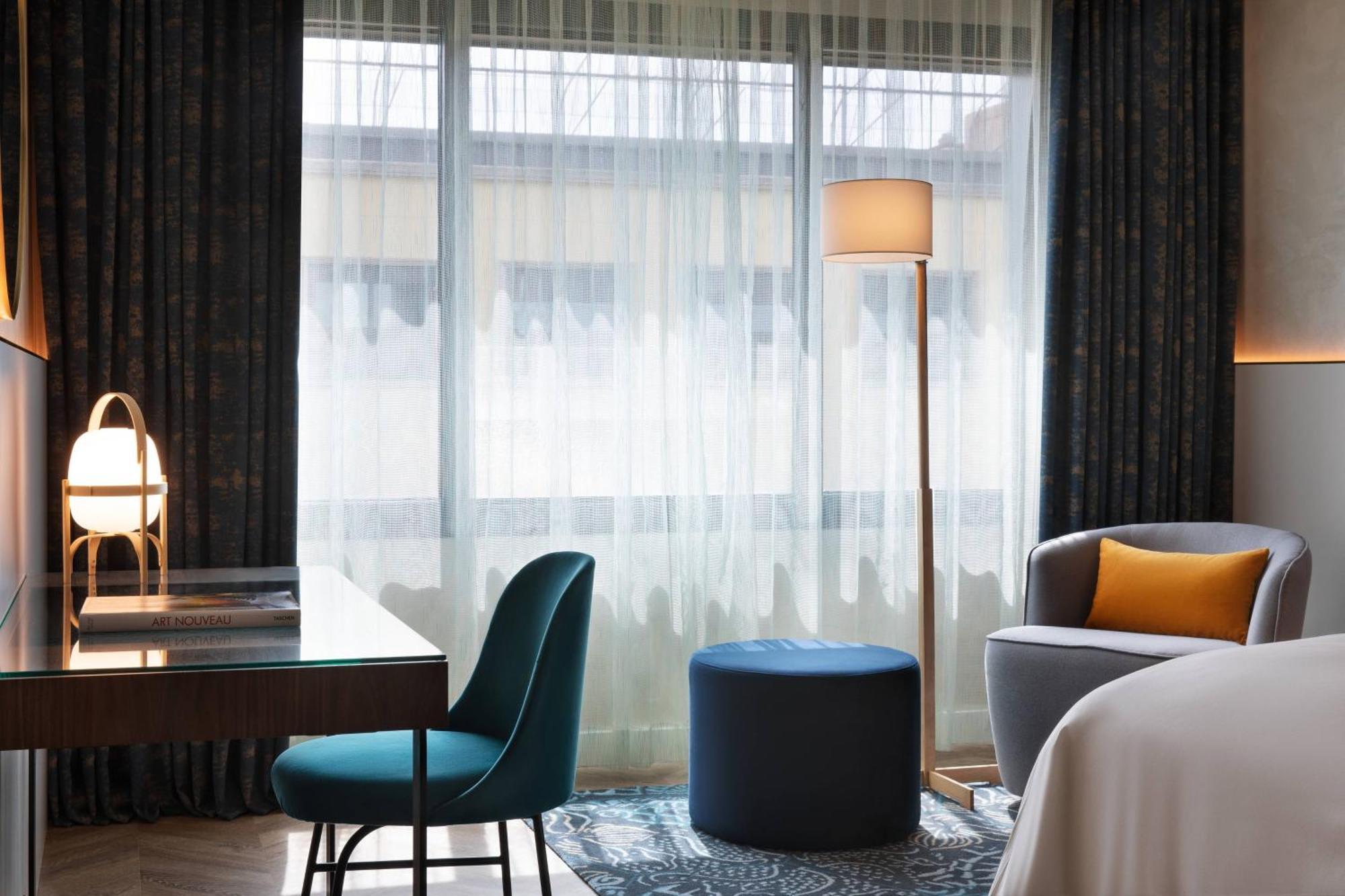 Prestige Room One King or Two Twin Beds