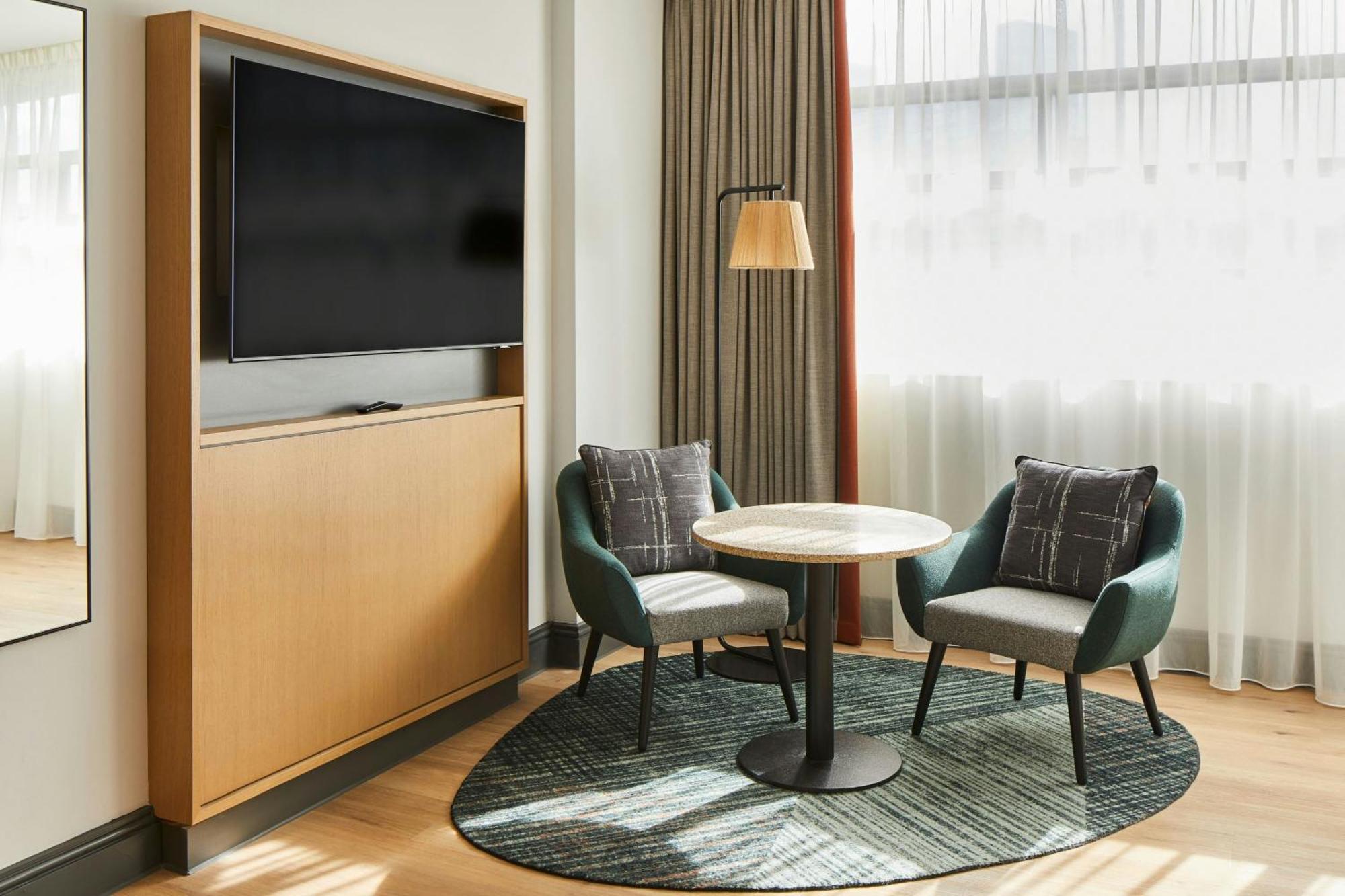 Deluxe Double Double Room