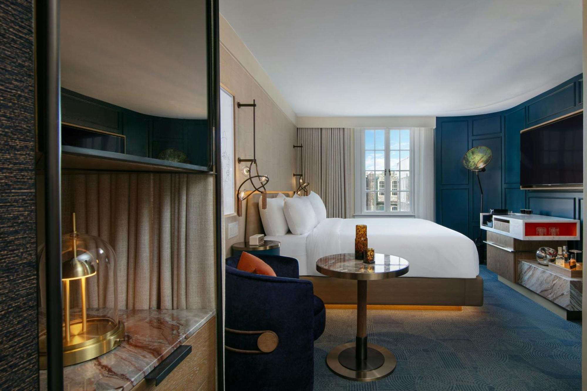 King Room,1643139981:JPEG