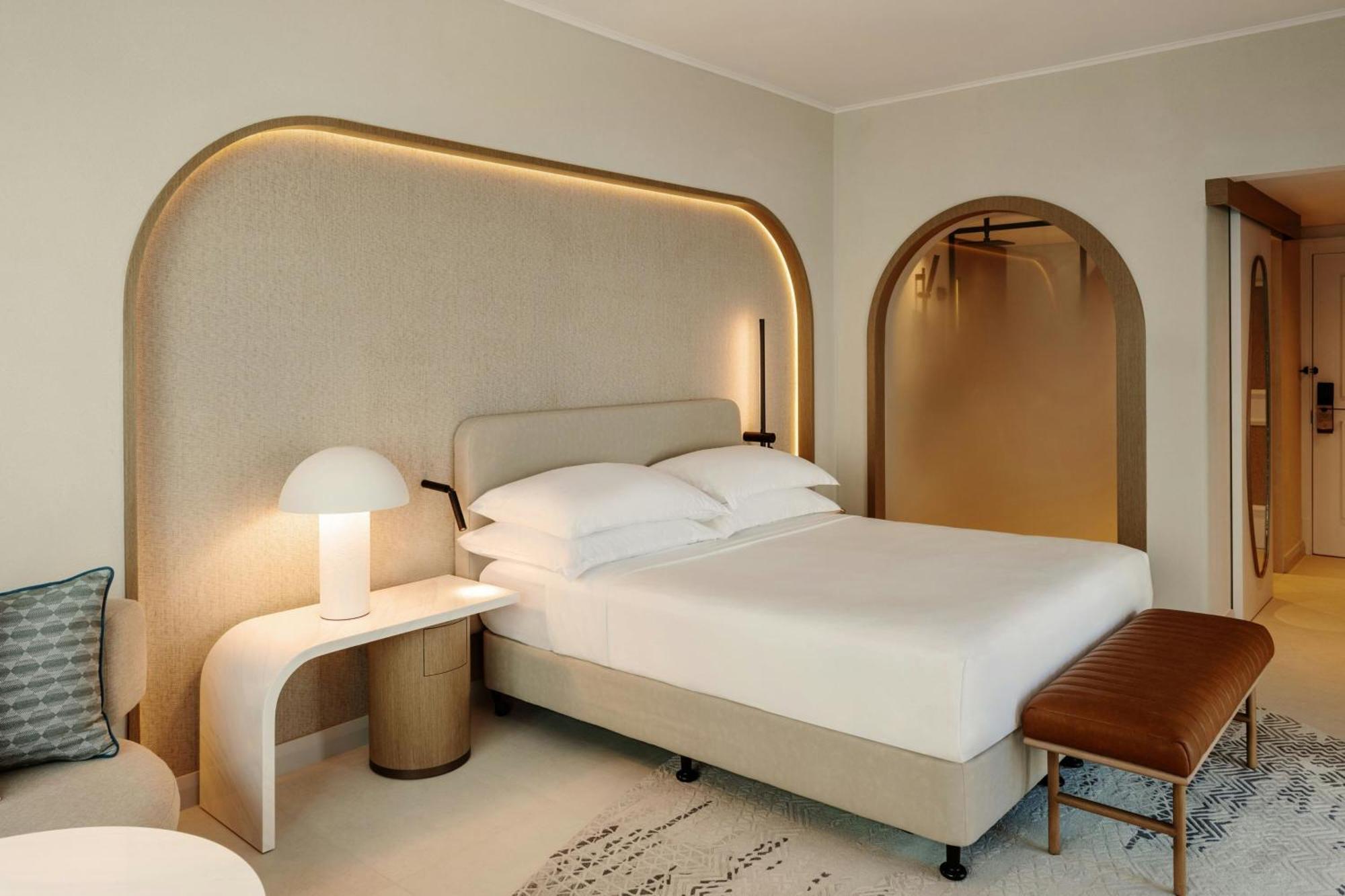 Deluxe King Room JBR View Private beach Access