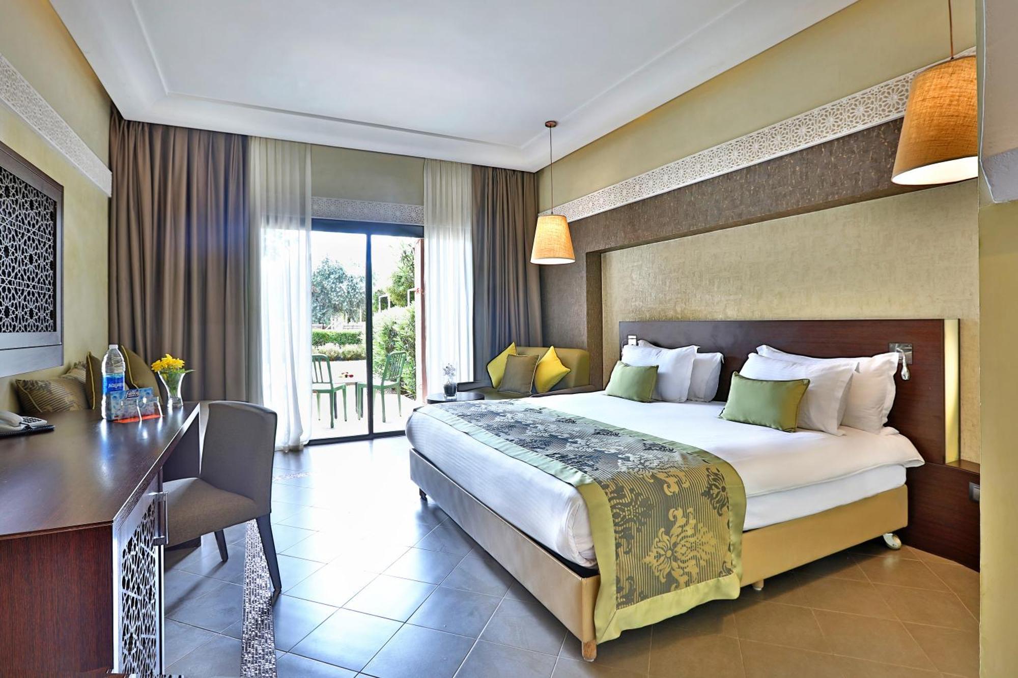 Privilege Room Queen Size Bed Garden View