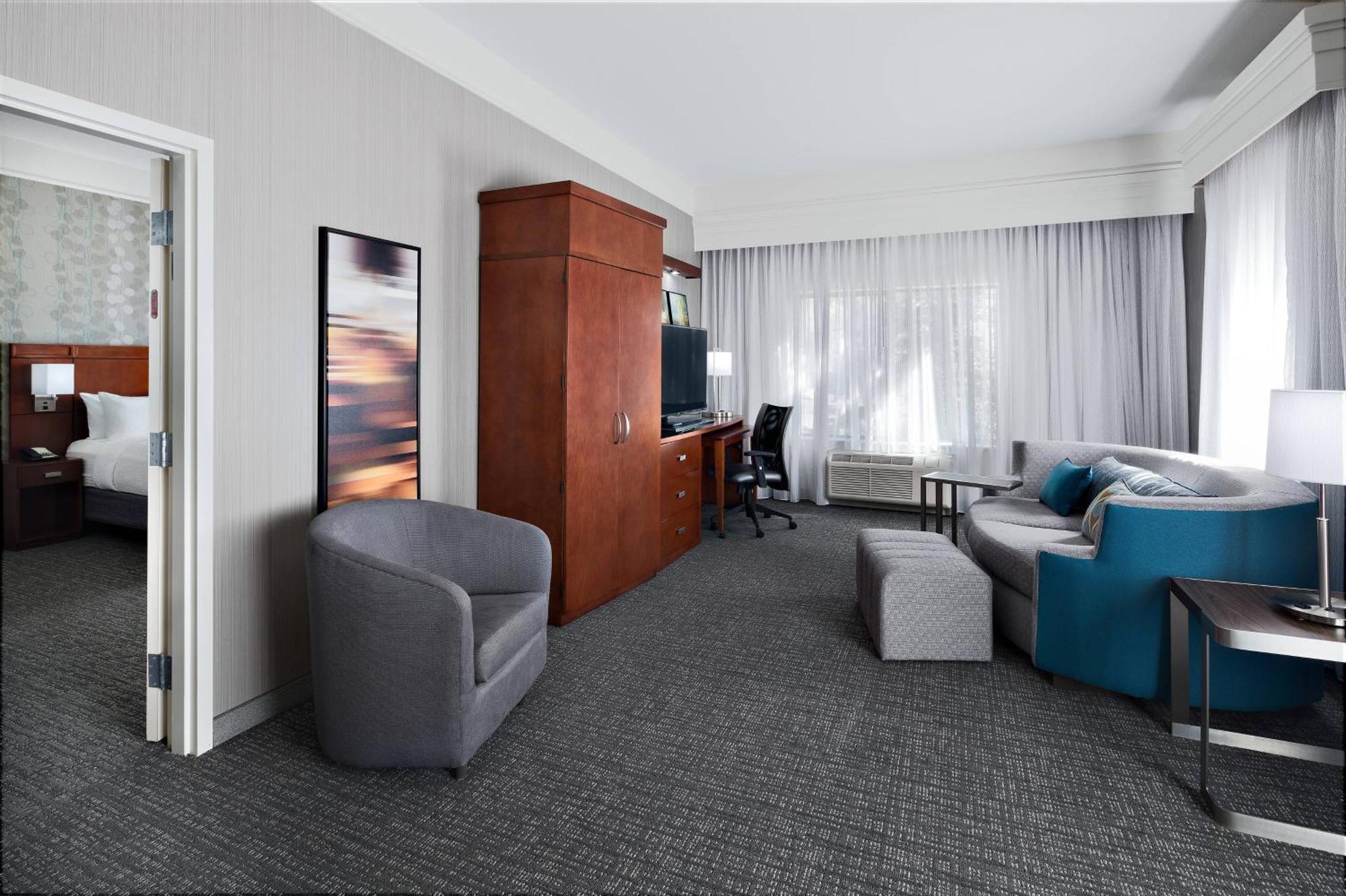 One-Bedroom King Suite Sofa Bed