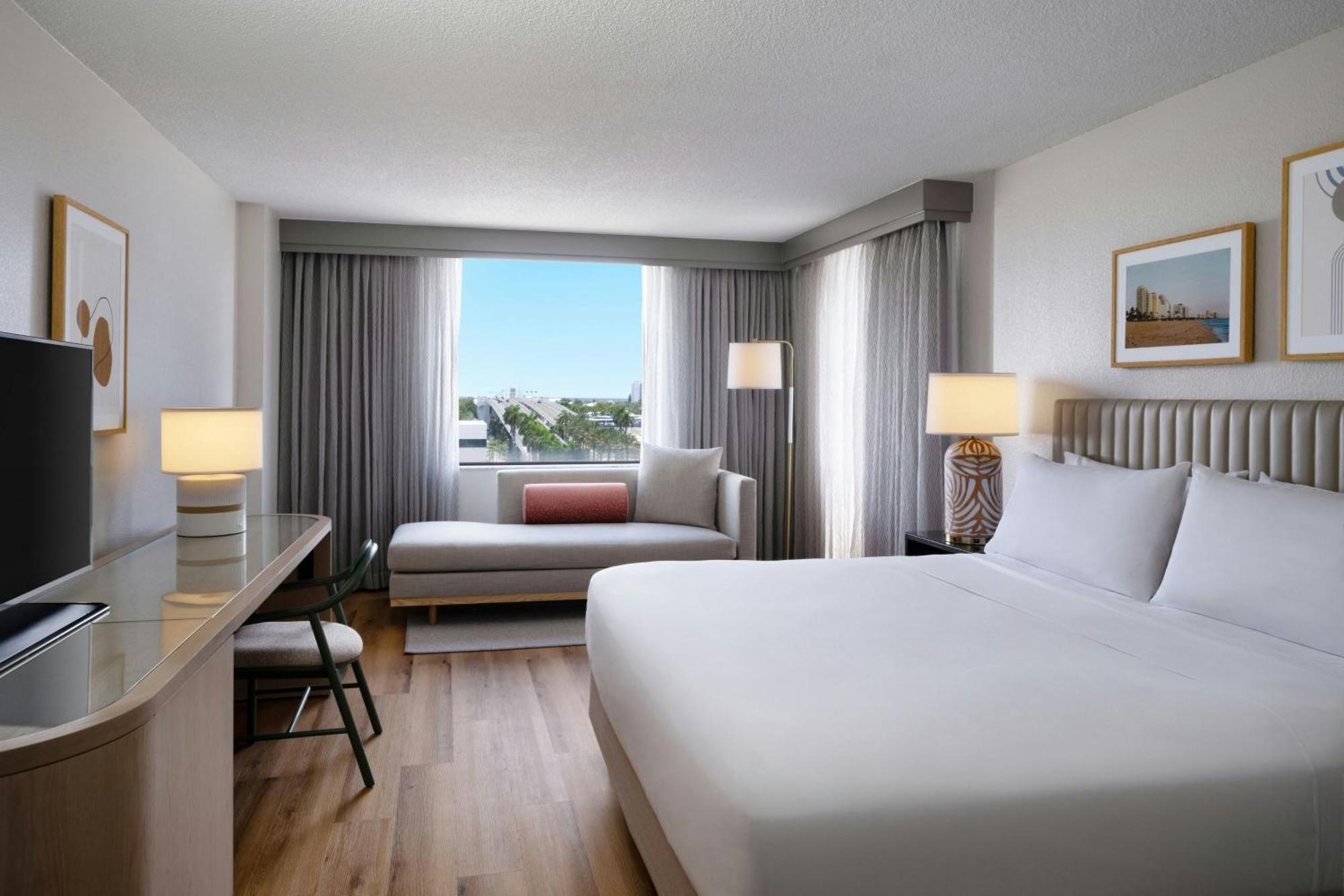 King Corner Room