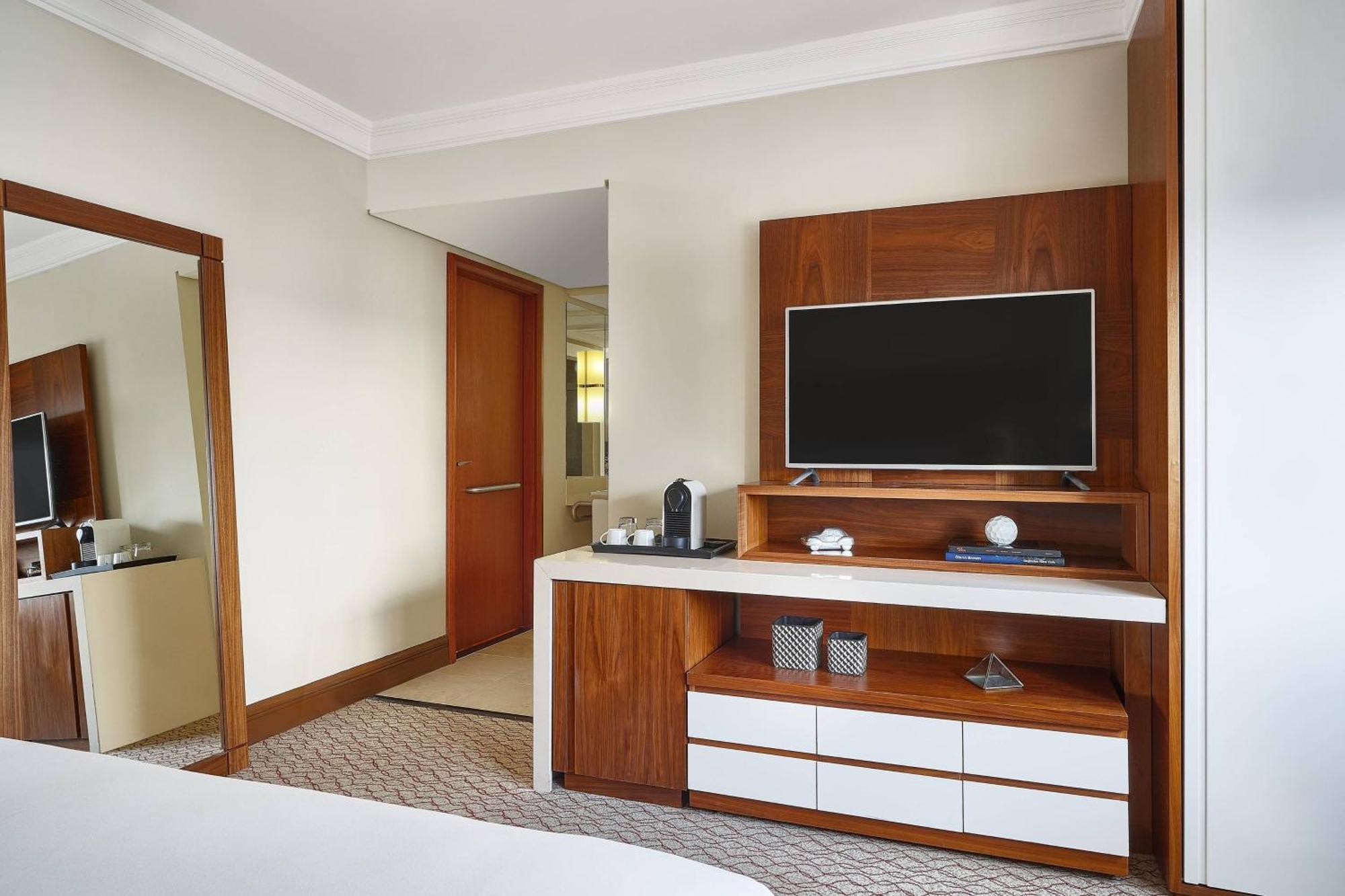 Deluxe Room City View
