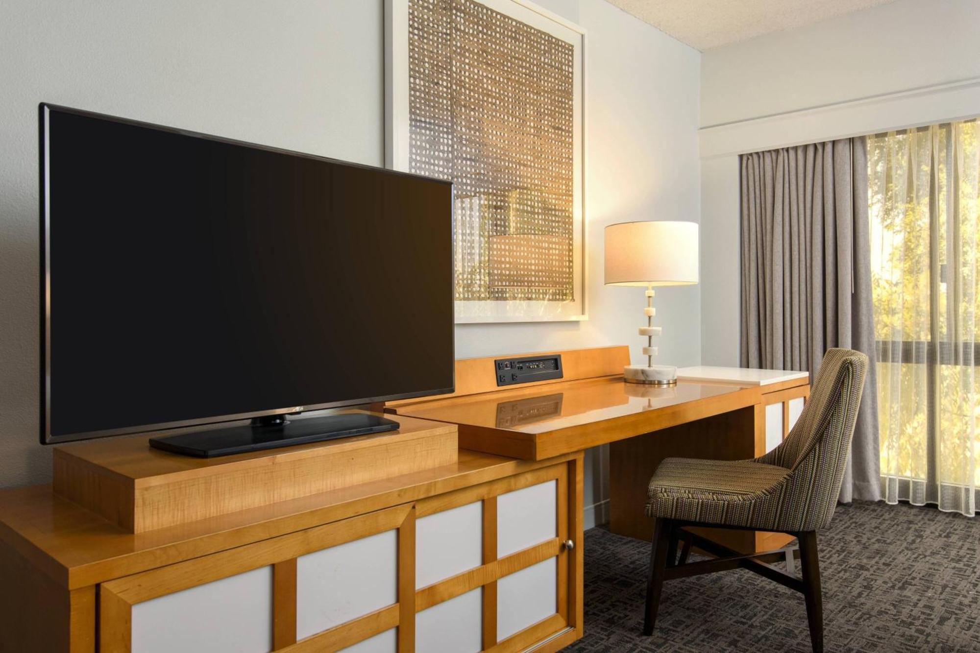 King Room No Resort Fees