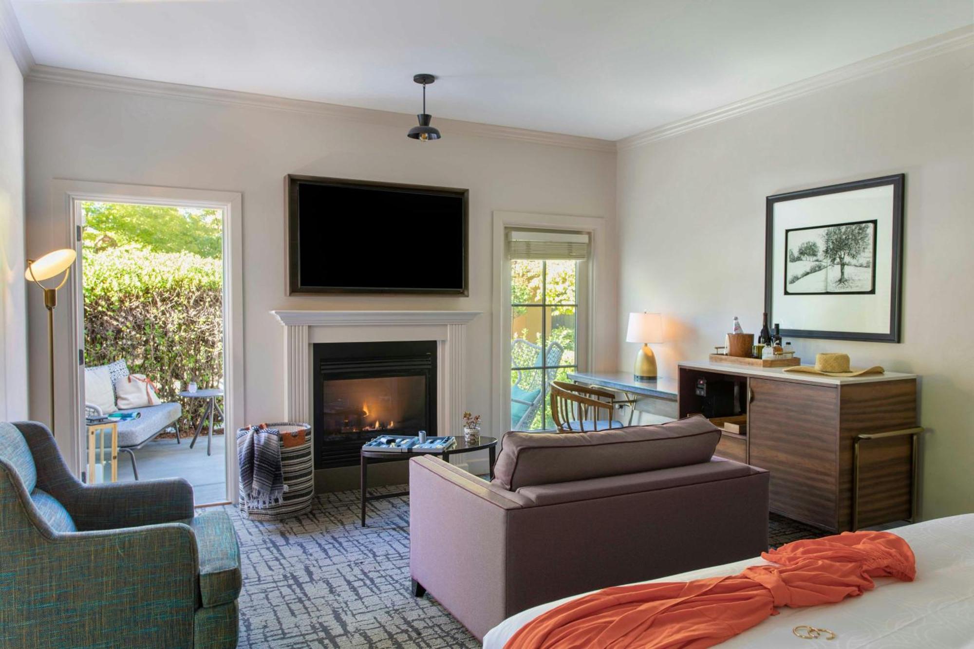 Cottage Junior King Suite Sofa Bed Balcony,1643157650:JPEG