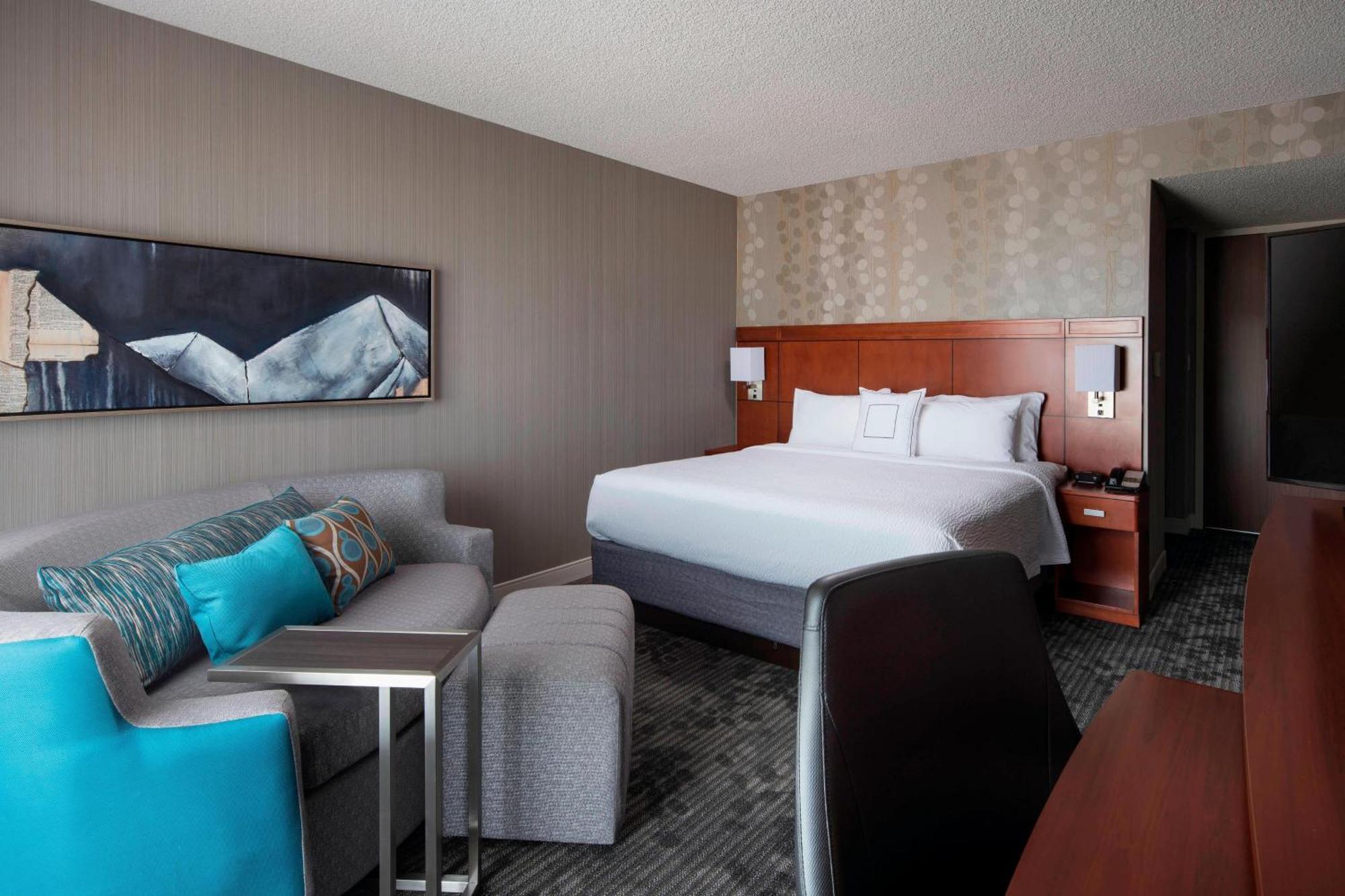 King Room,1643159290:JPEG