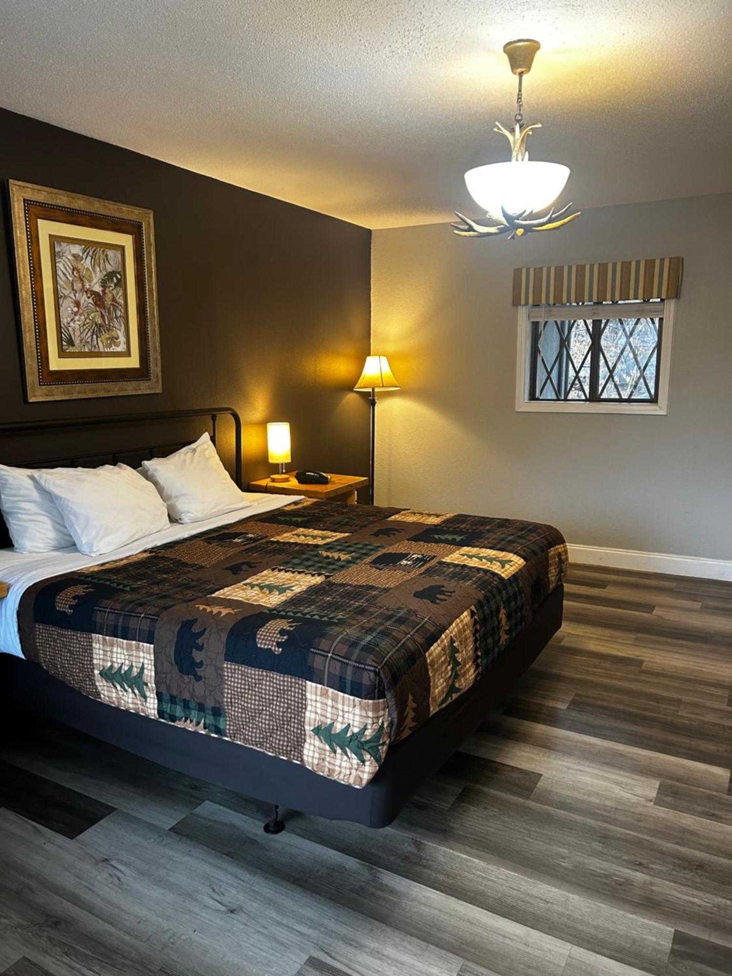 Standard King Room