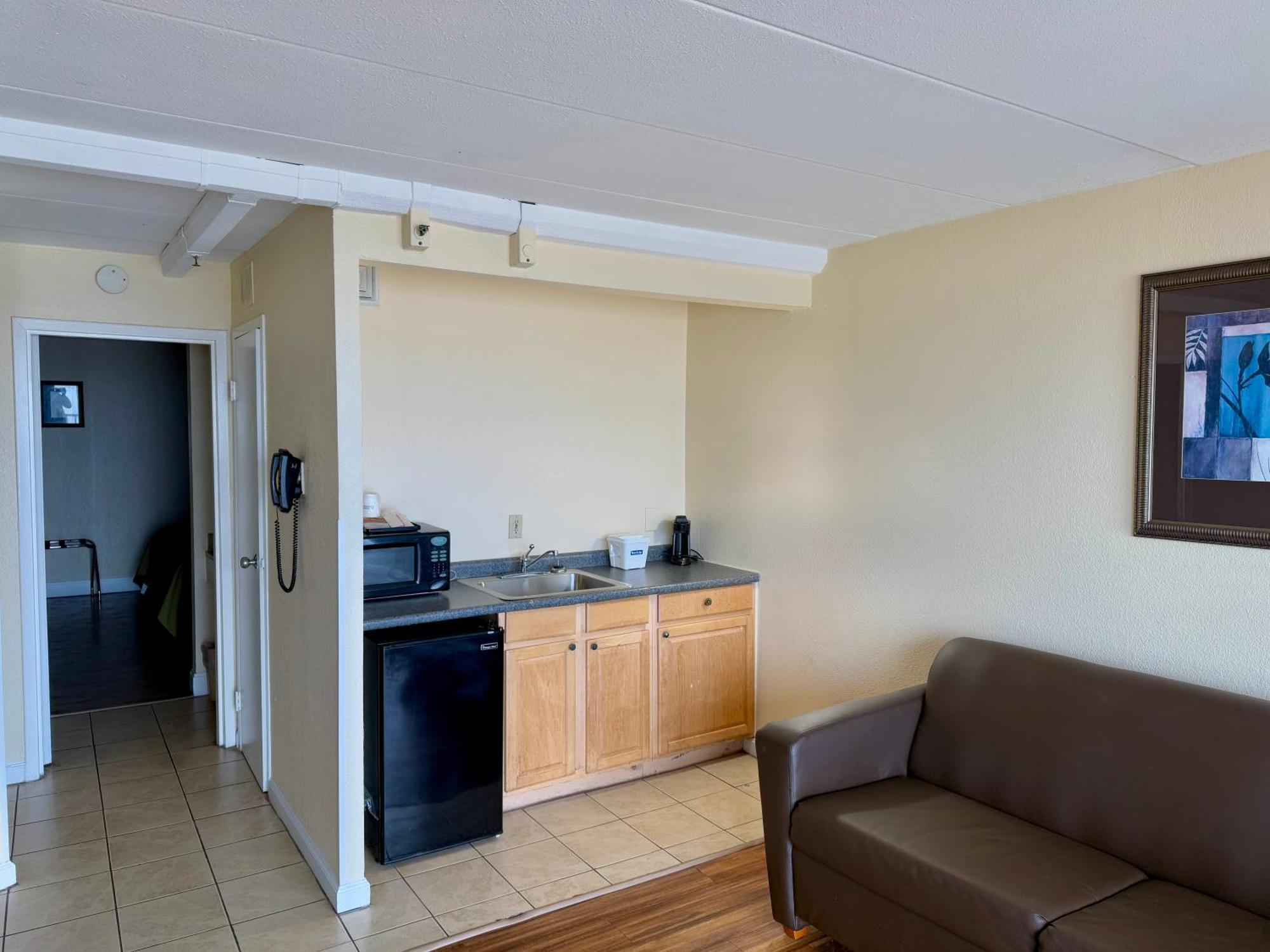 2 Double Beds One-Bedroom Oceanfront Non-Smoking,1643167895:JPEG