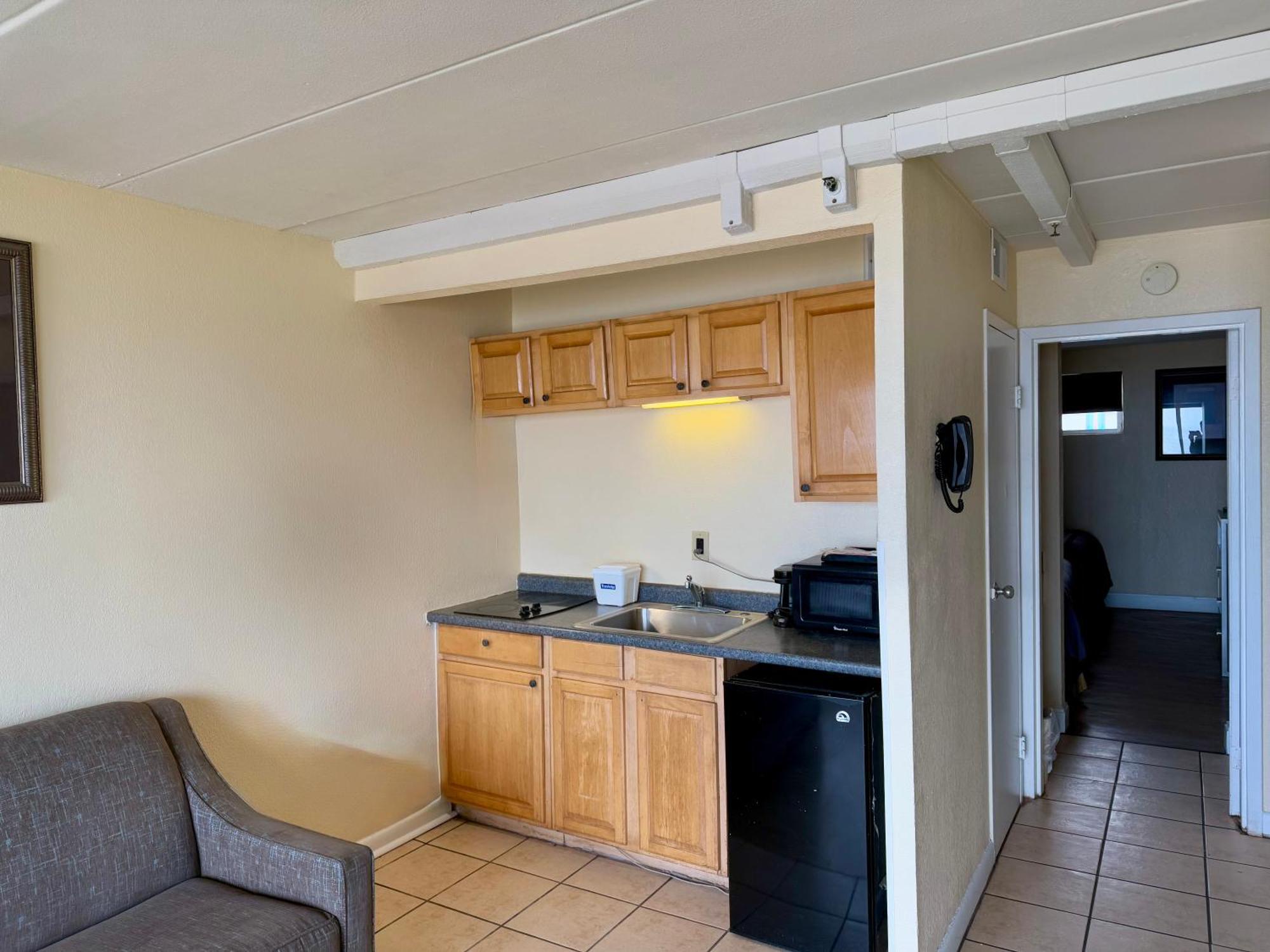 2 Double Beds One-Bedroom Efficiency Room Oceanfront Non-Smoking,1643167913:JPEG
