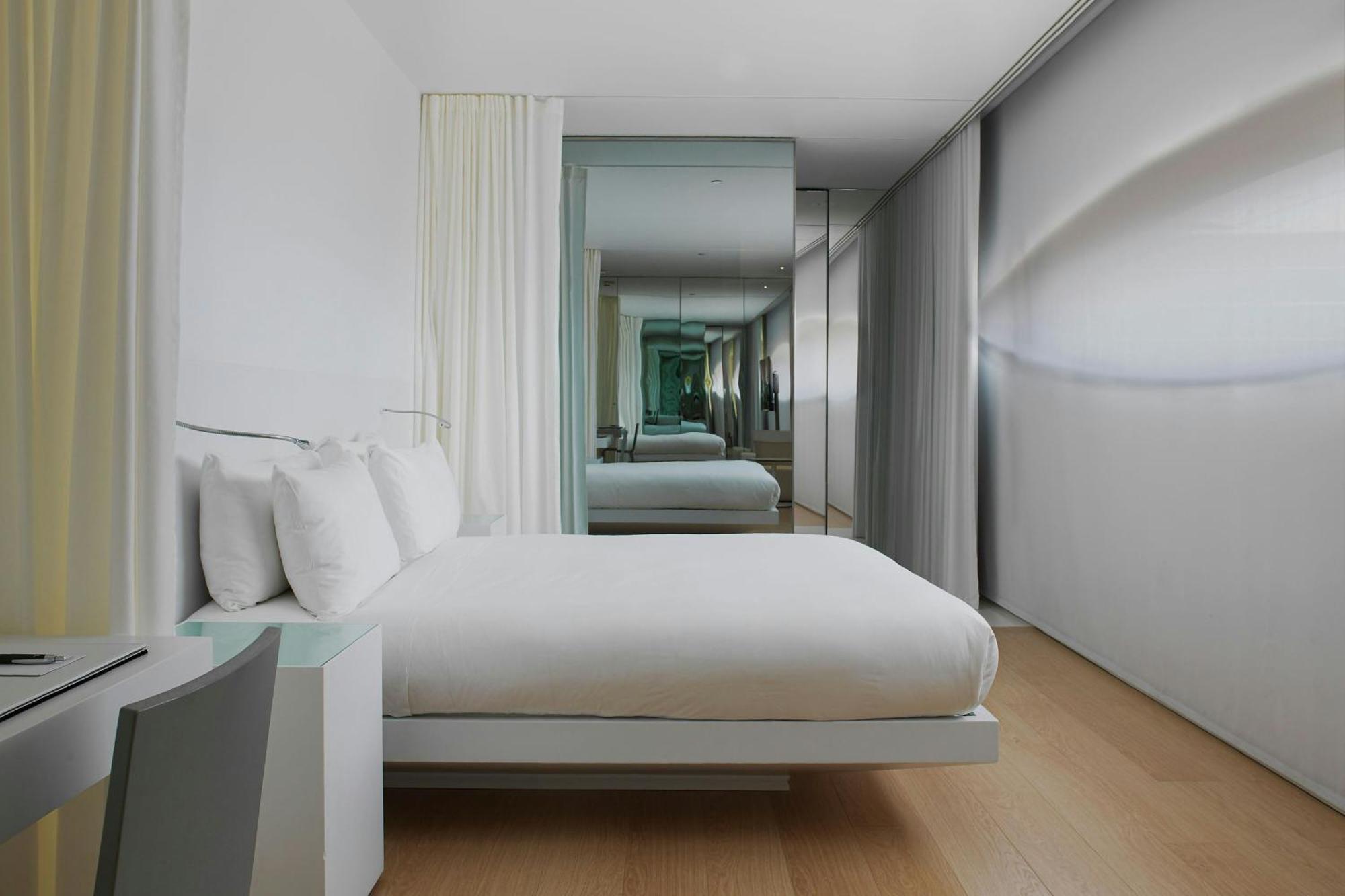 Junior King Suite City View