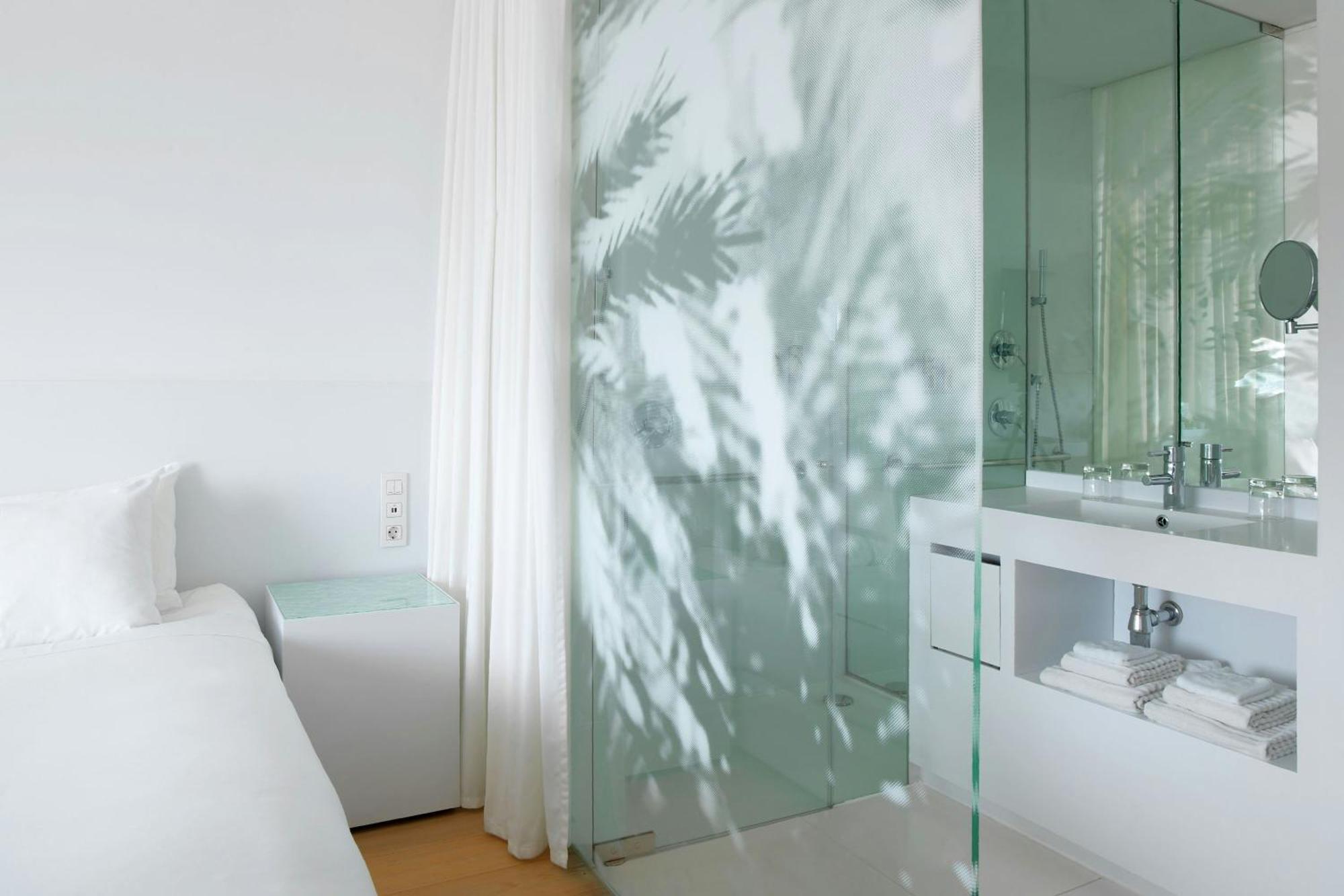 Deluxe Twin Room City View