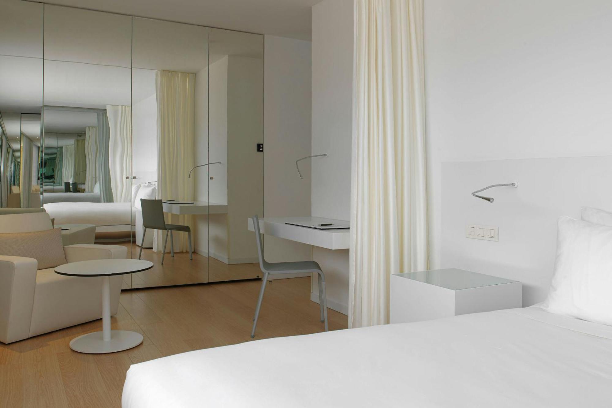 Junior King Suite City View