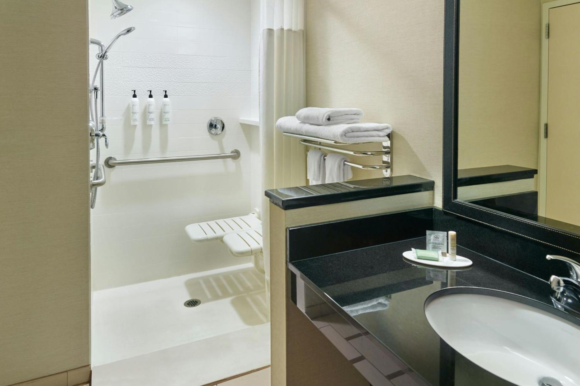King Suite Roll Shower Mobility Accessible,1643183843:JPEG