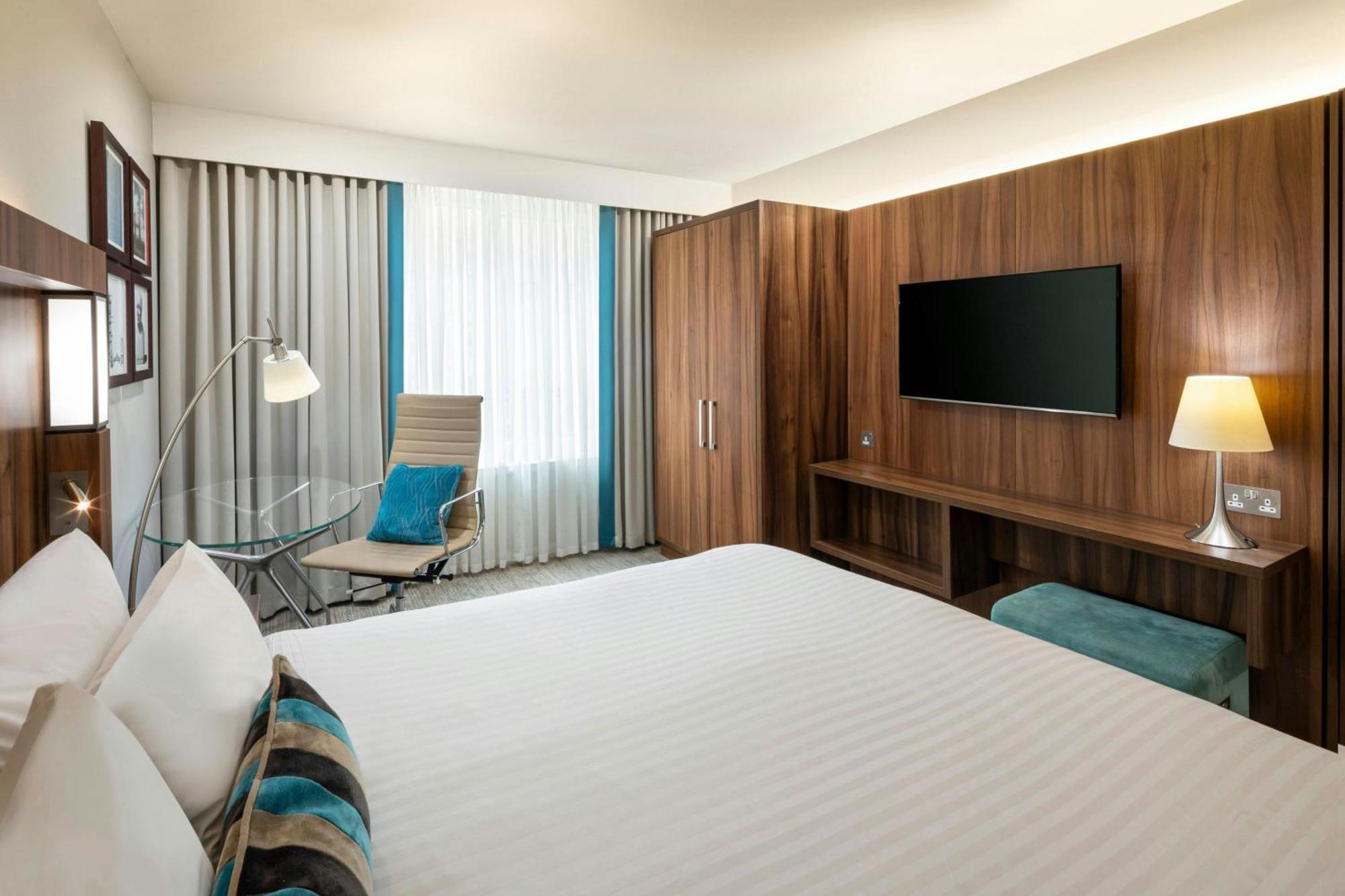 Guest Room 1 King