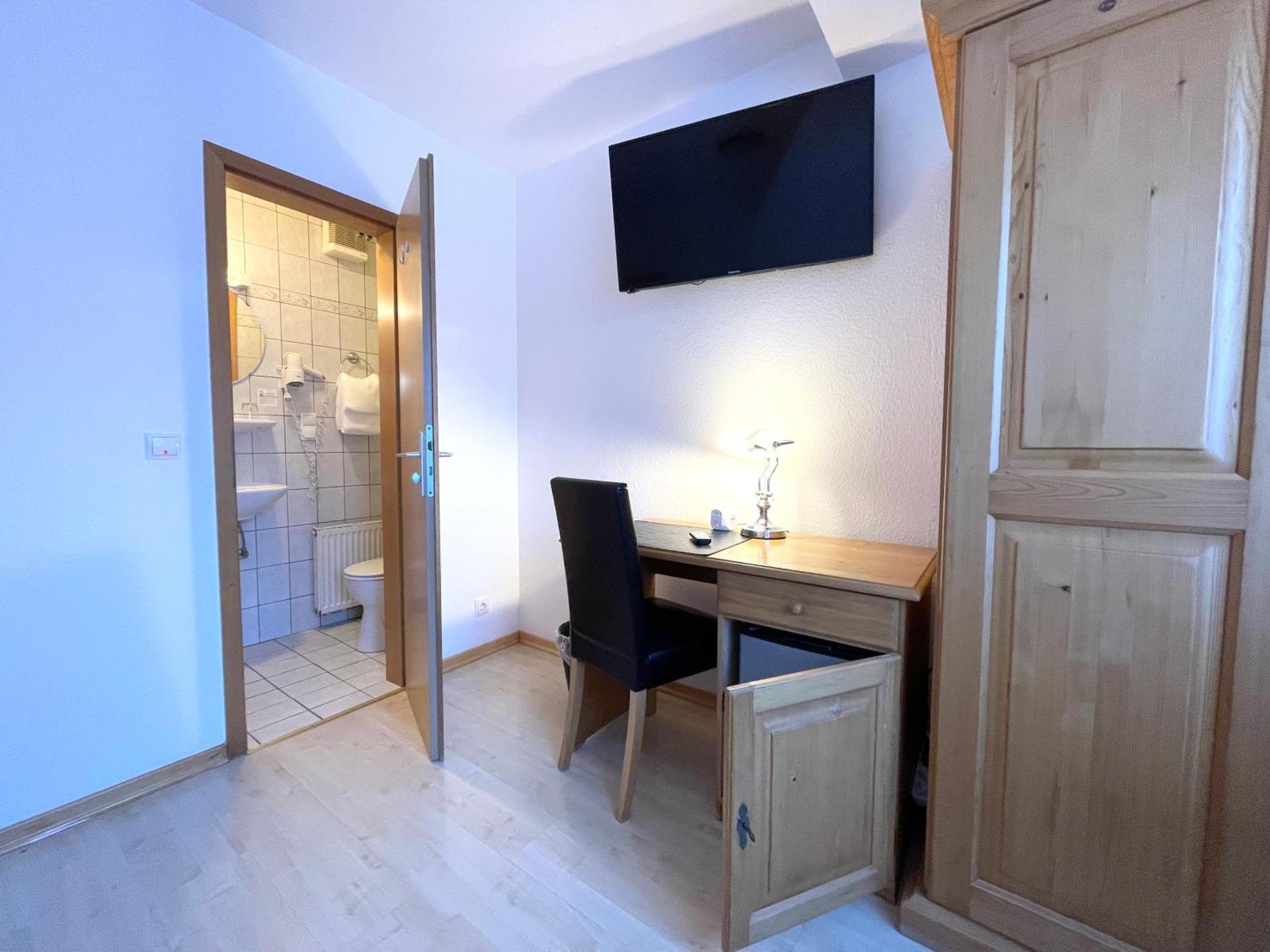 Single Room Private Bathroom