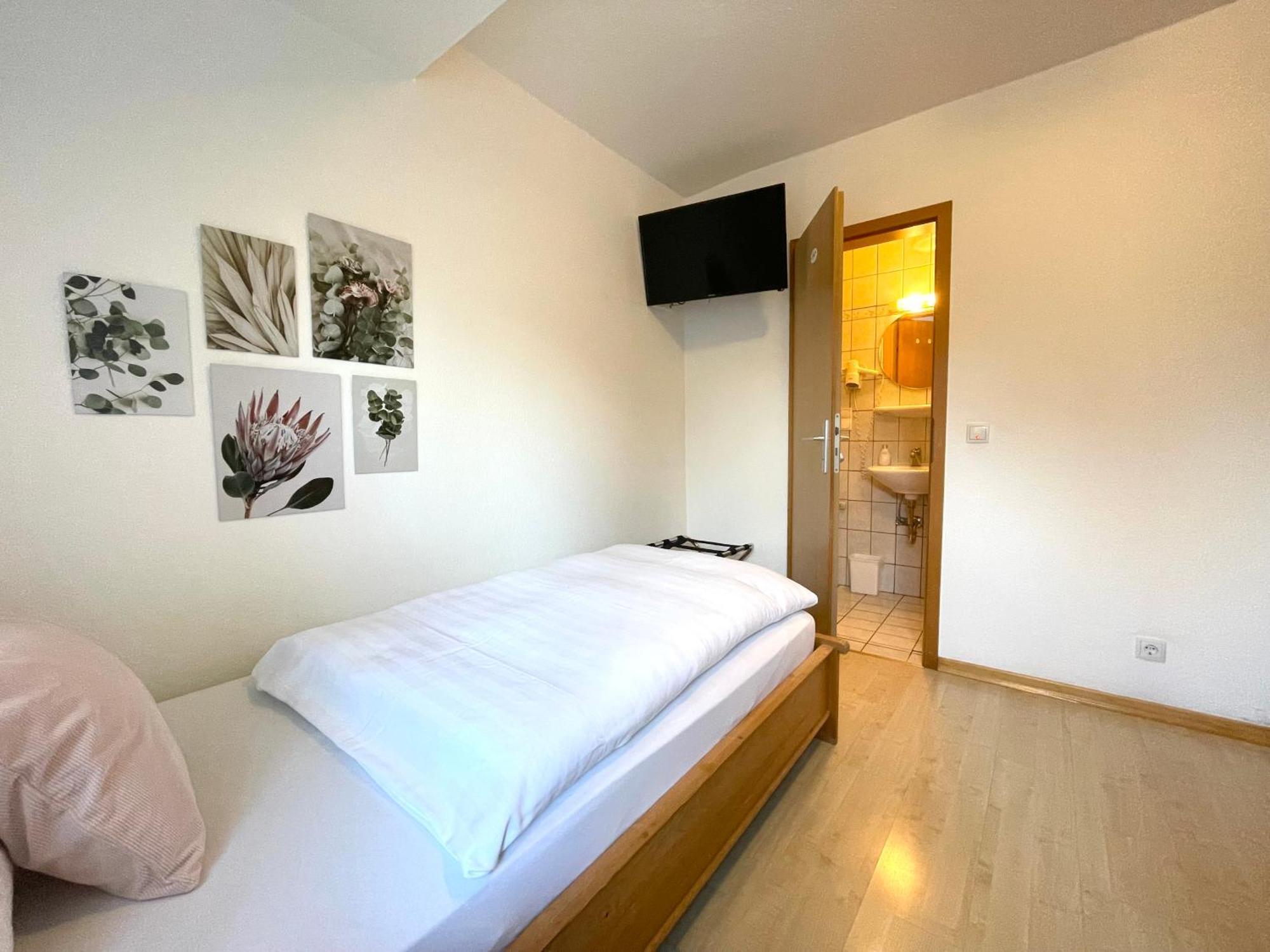 Single Room Private Bathroom