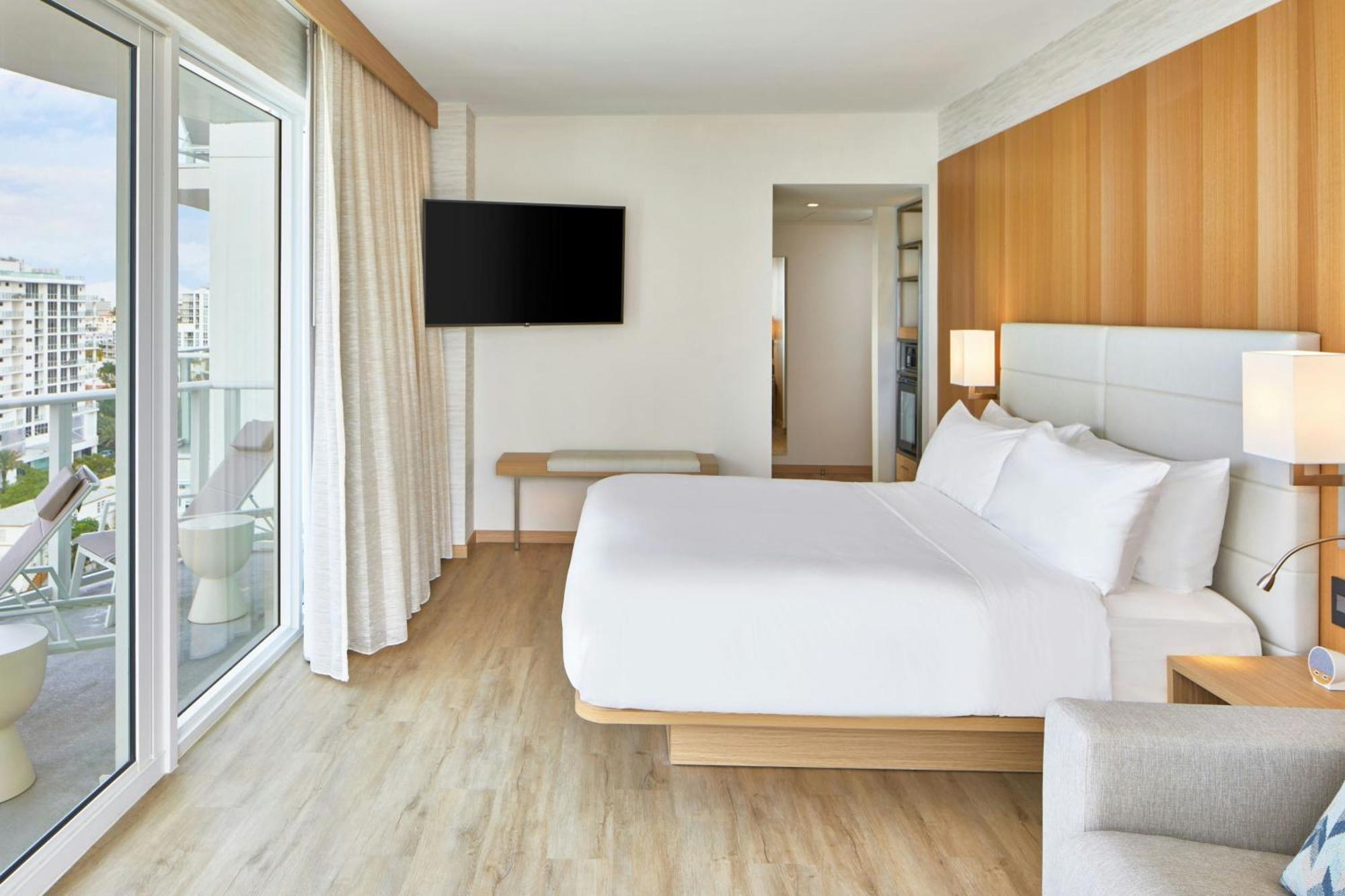 King Room Intracoastal View Wraparound Balcony Sofa Bed