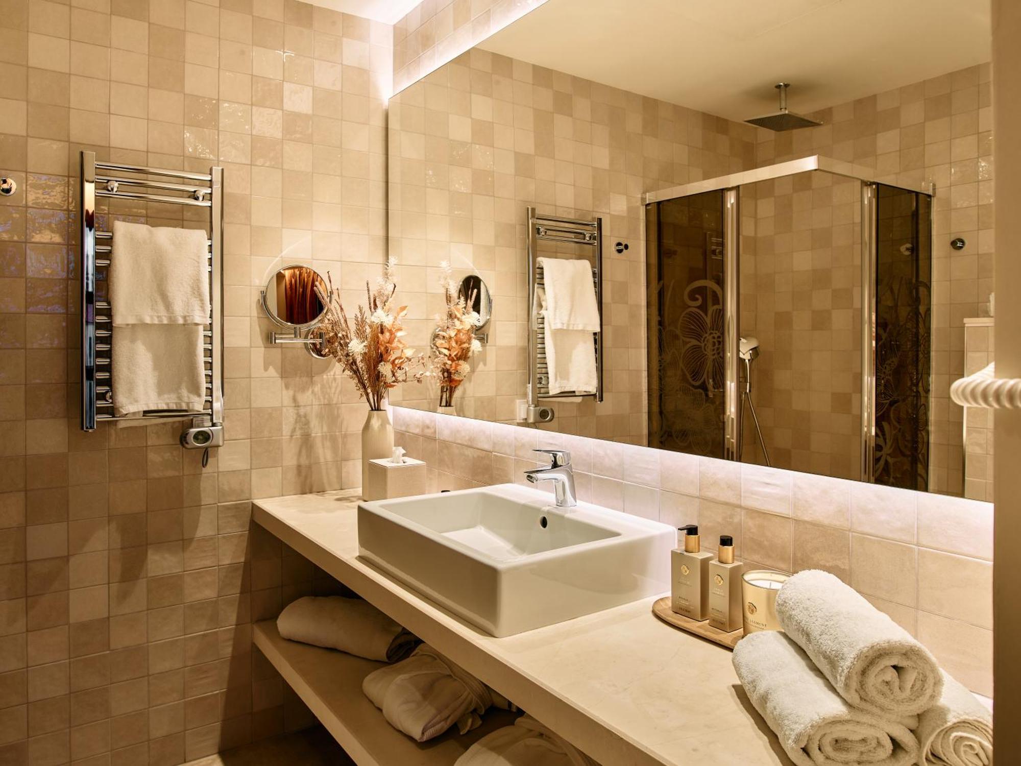 Deluxe Twin Room View