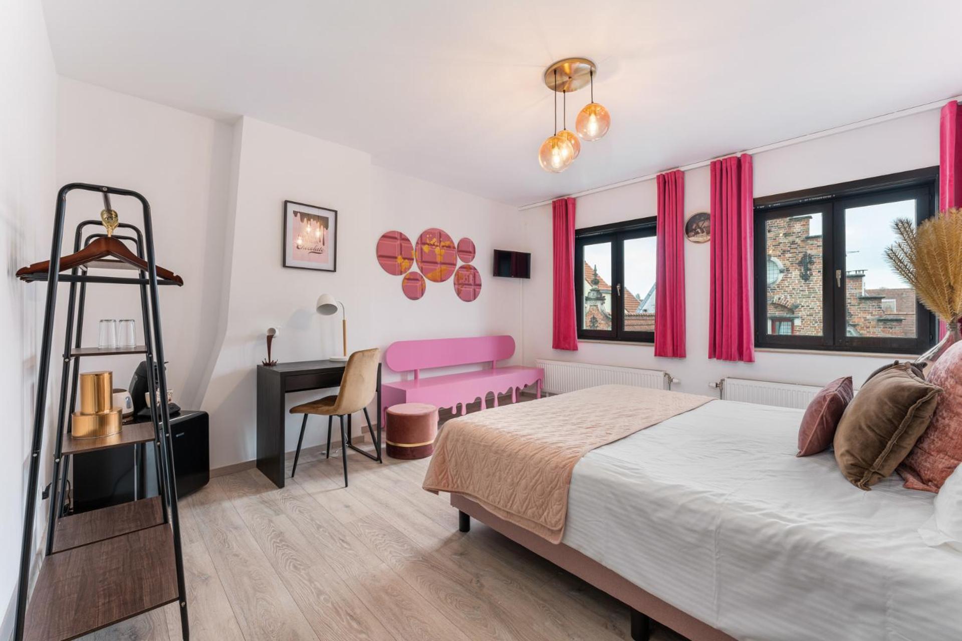 Double Room,1643752417:JPEG