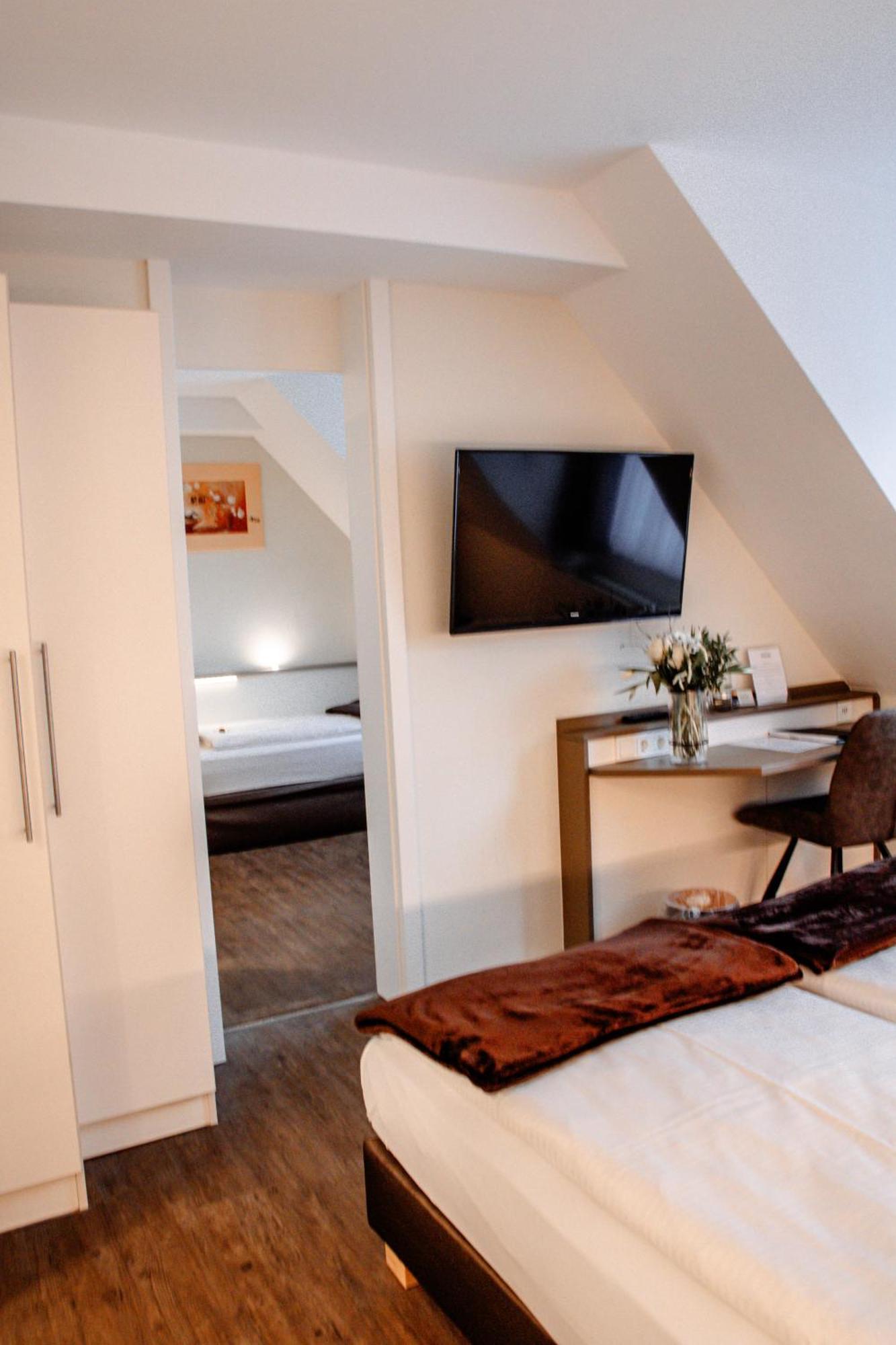 Quadruple Room Interconnecting Rooms,1643753673:JPEG