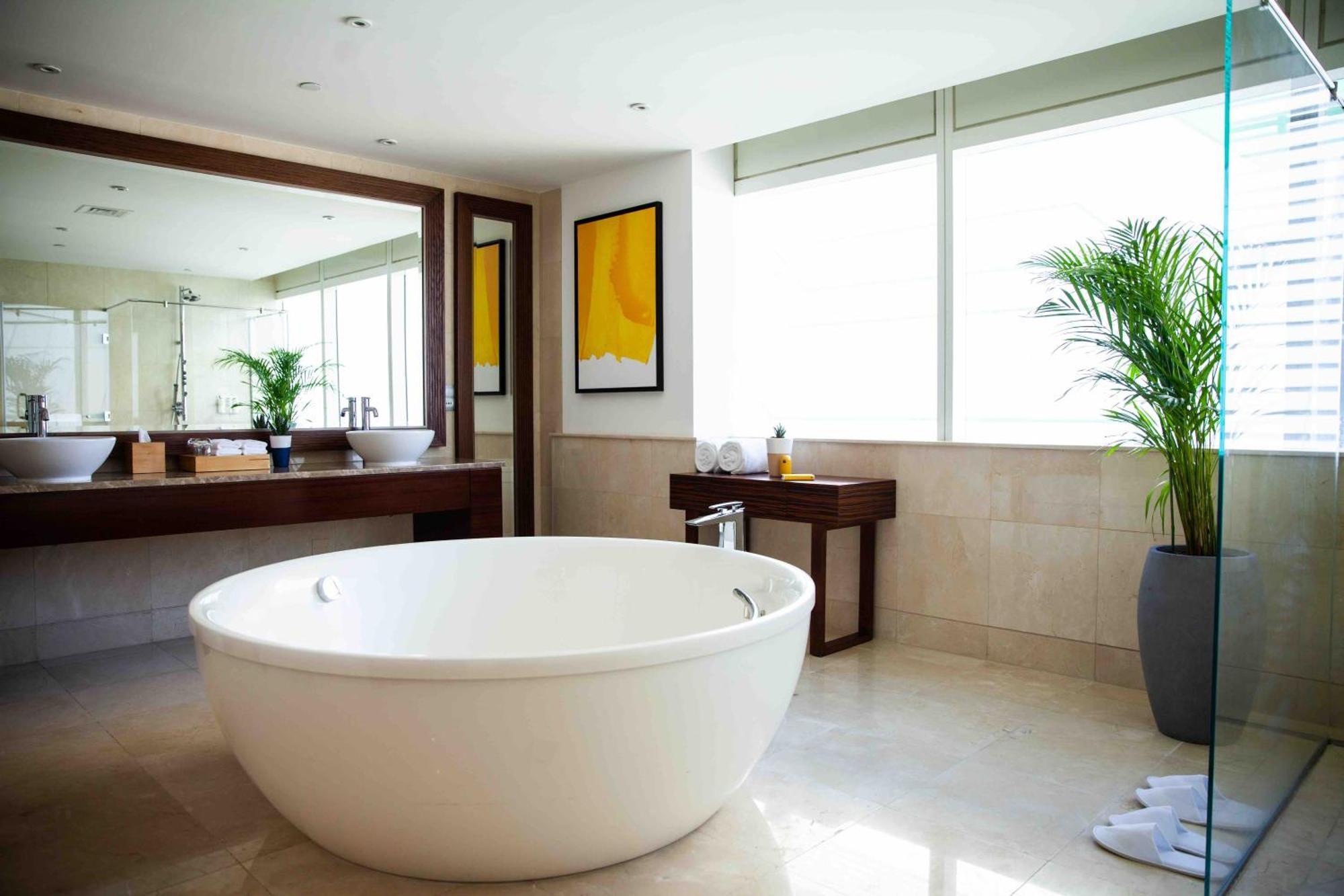 Two-Bedroom Royal Suite Skyline View High Floor