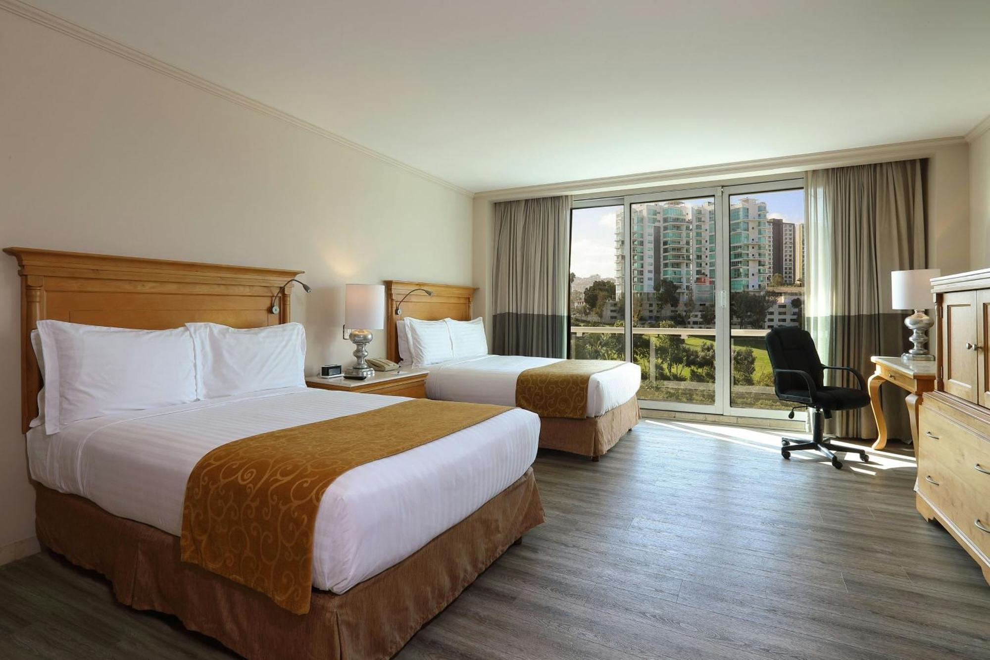 Deluxe Room Golf View 2 Double Beds,1709633216:JPEG