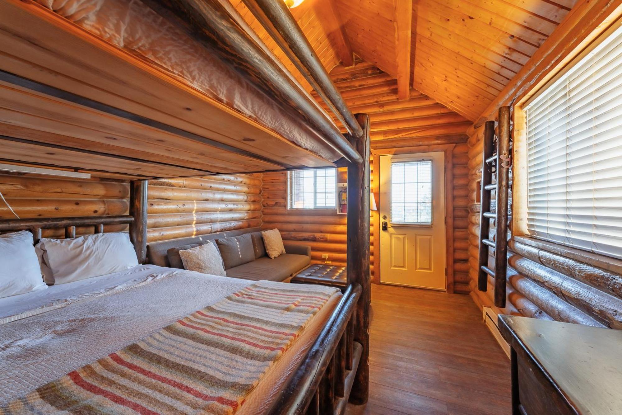 Cowboy Cabin No Bathroom