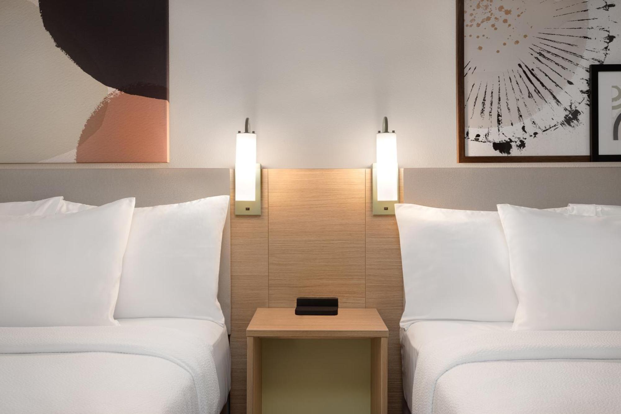 Double Room Two Double Beds Bathtub Mobility Accessible