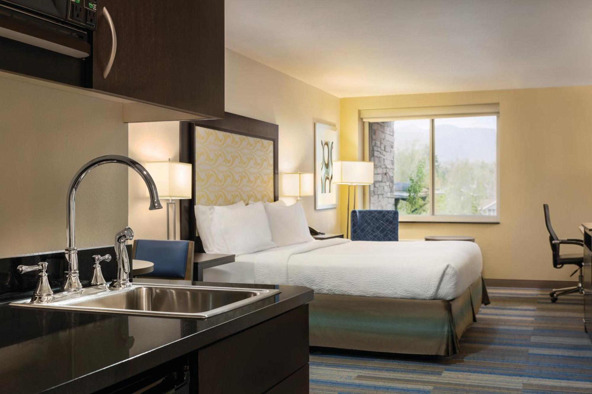 Standard King Room