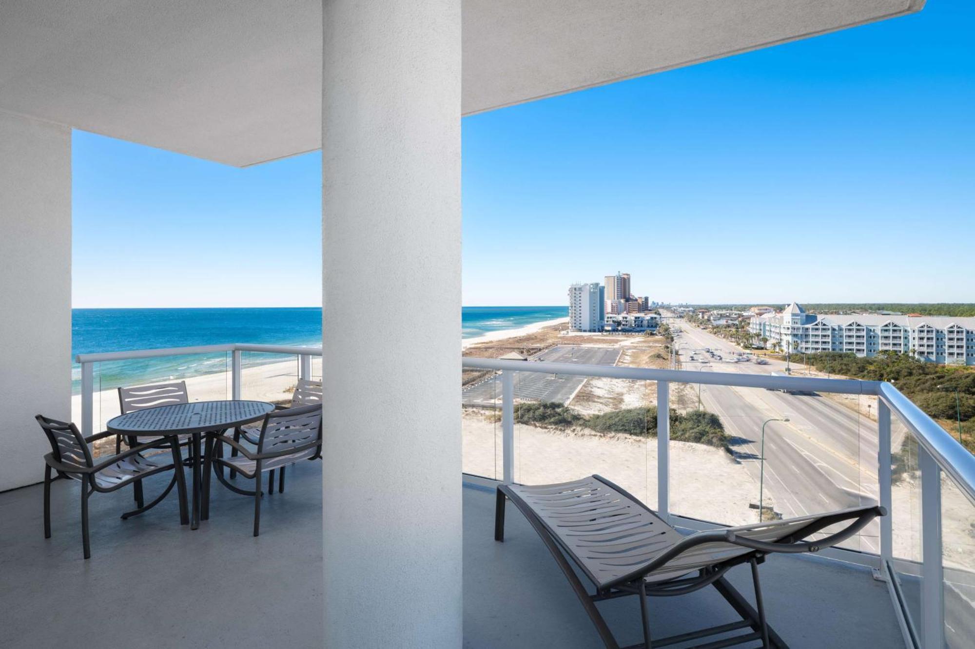 Corner Queen Room Two Queen Beds Balcony Beach View,1643785235:JPEG