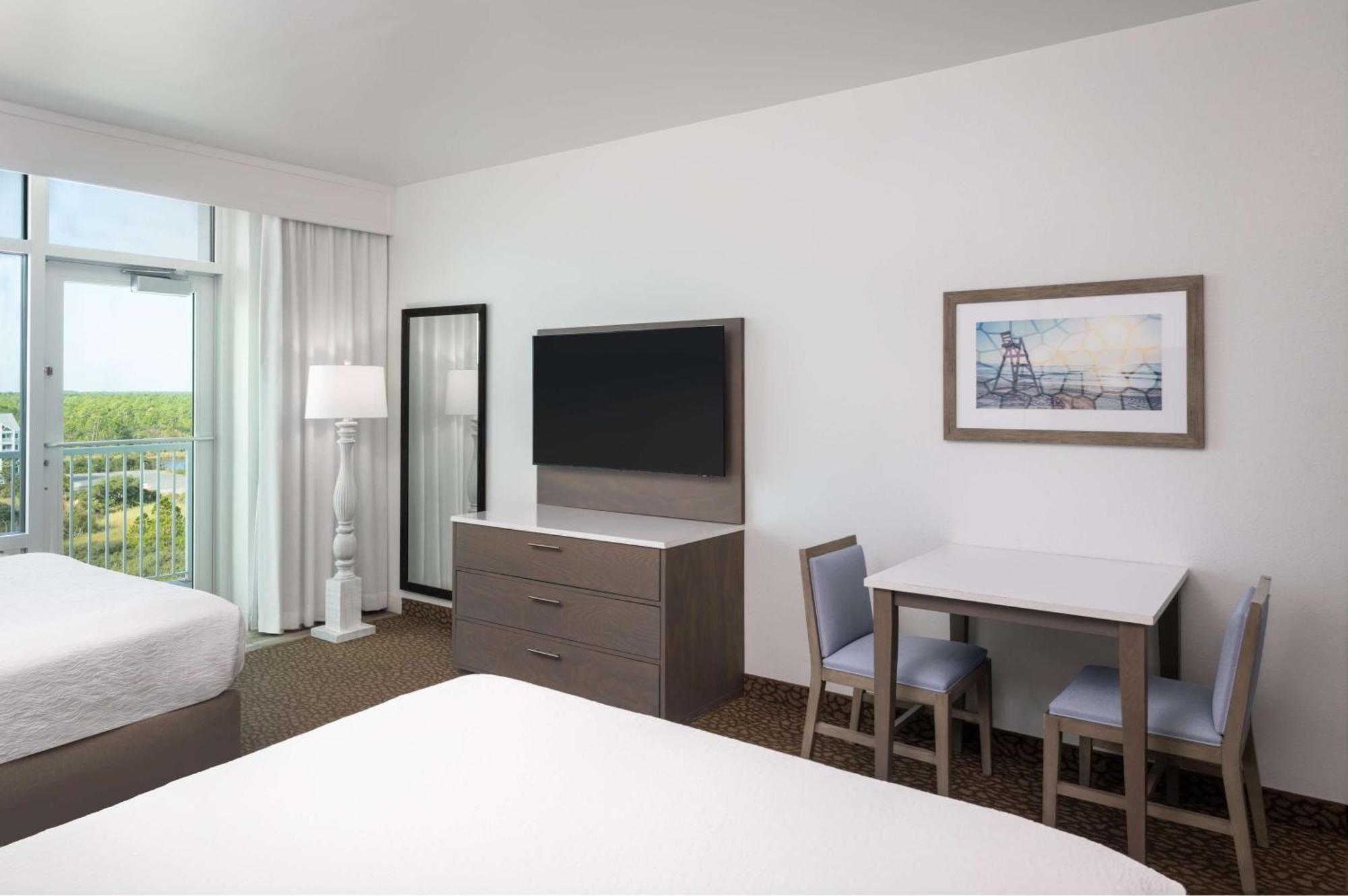 Queen Room Two Queen Beds Bath Tub Balcony or Mobility Accessible
