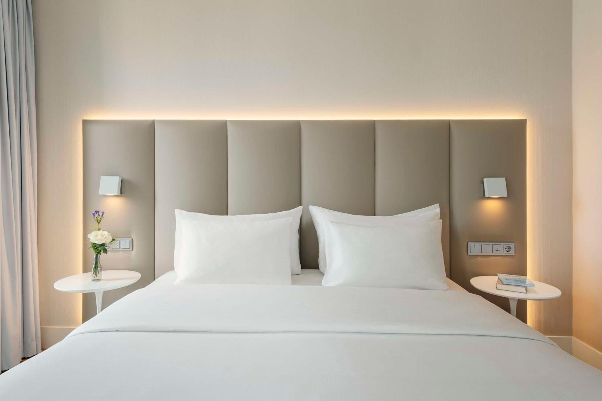 Junior Suite Extra Bed,1643802410:JPEG