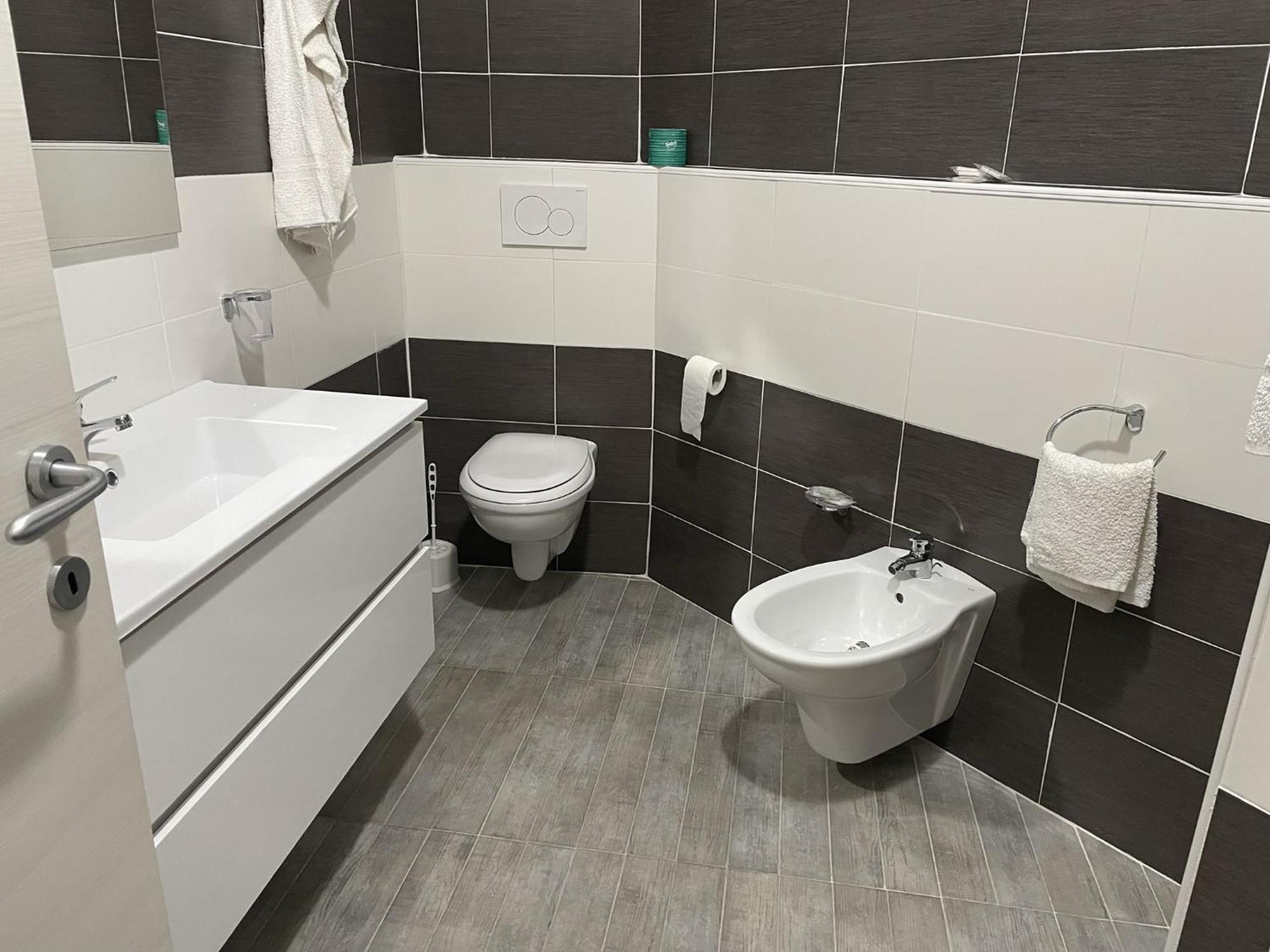 Standard Triple Room,1643843183:JPEG
