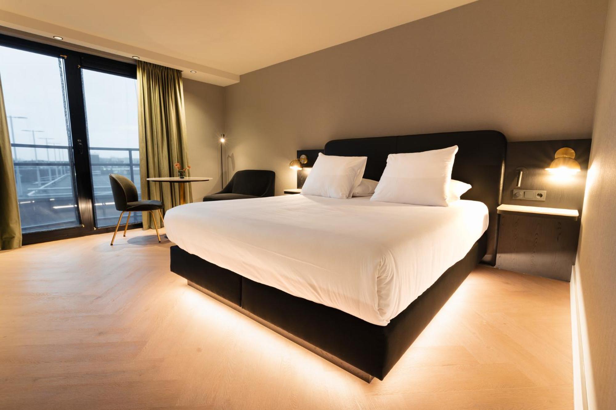 Deluxe Double Room Bath