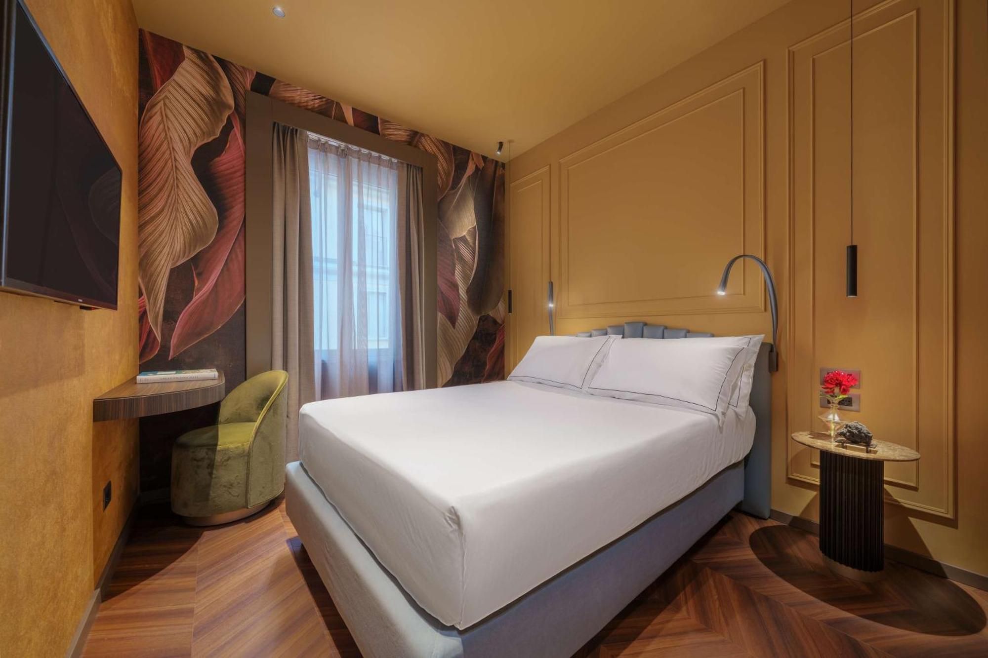 Deluxe Room French Bed,1644403704:JPEG