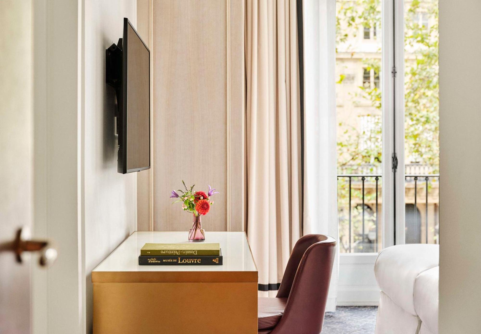 Quarto com 2 Camas de Solteiro e Vista