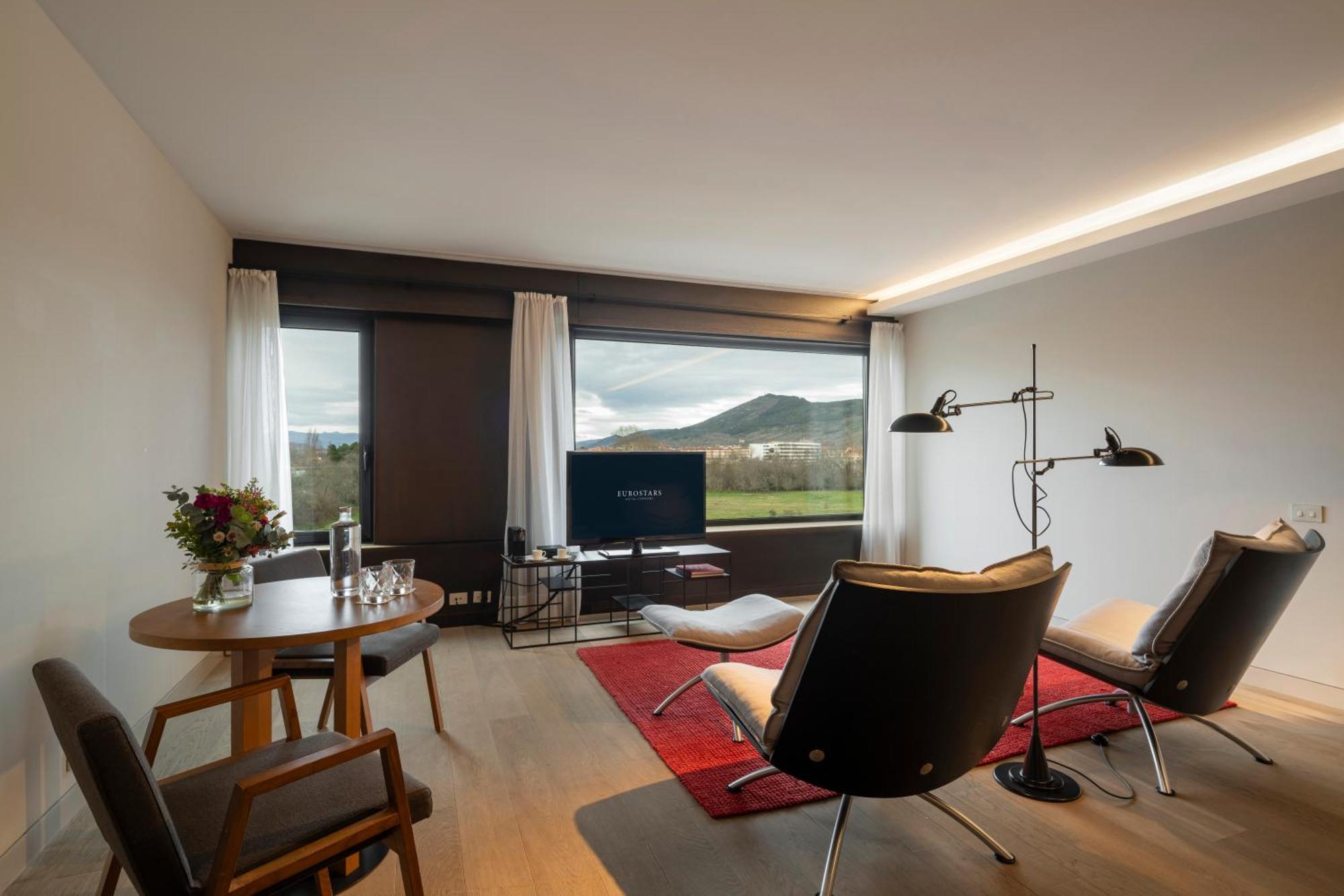 Executive Suite Spa Access,1644410802:JPEG