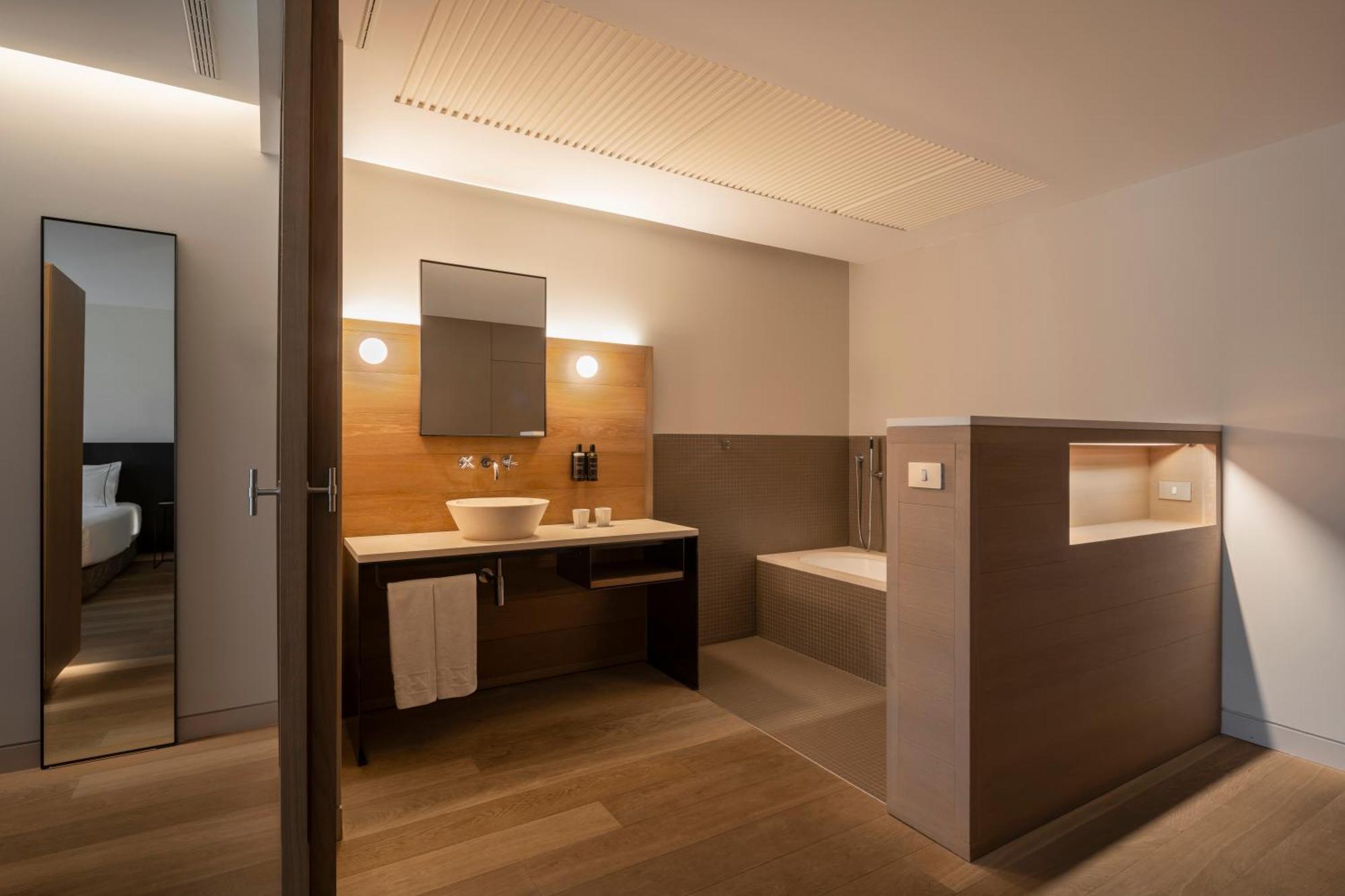 Superior Quadruple Room,1644410826:JPEG
