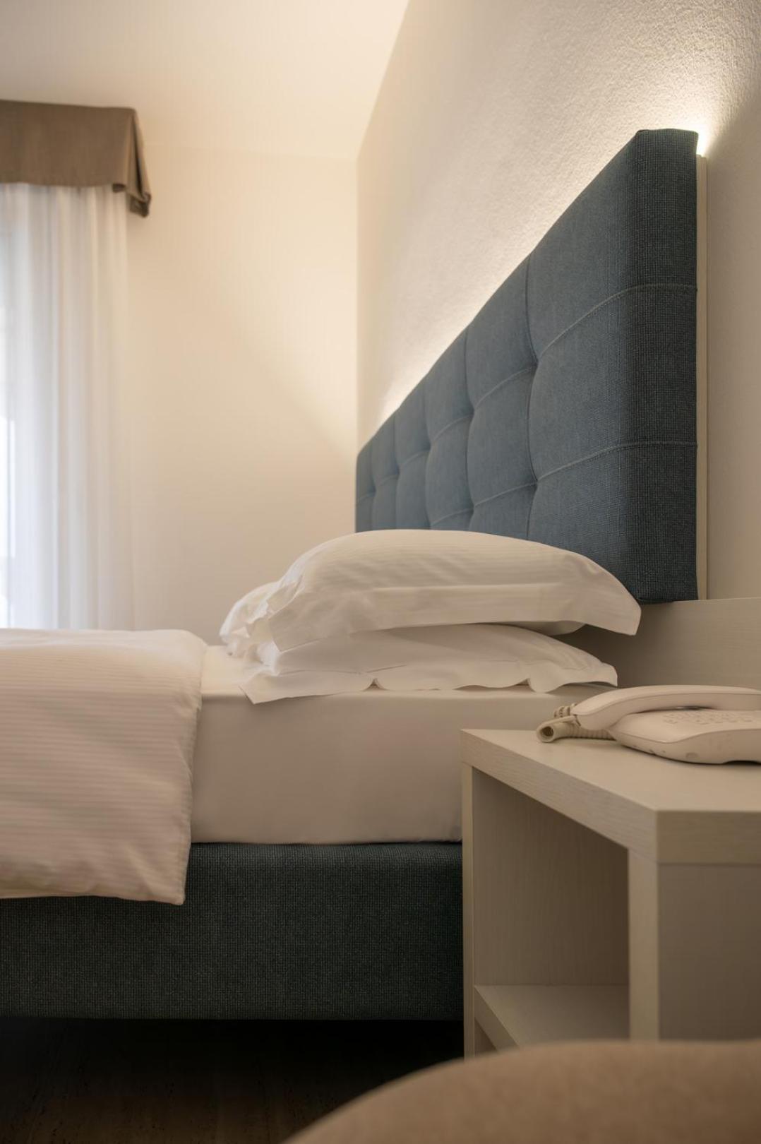 Double or Twin Room Sea View