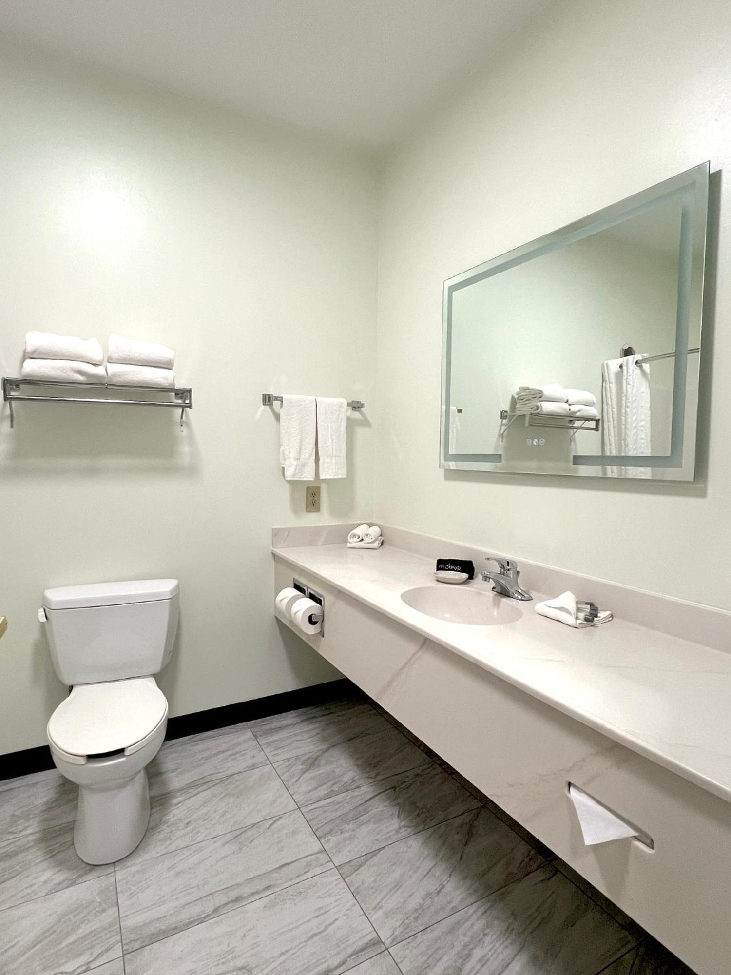 King Room Whirlpool,1644464014:JPEG