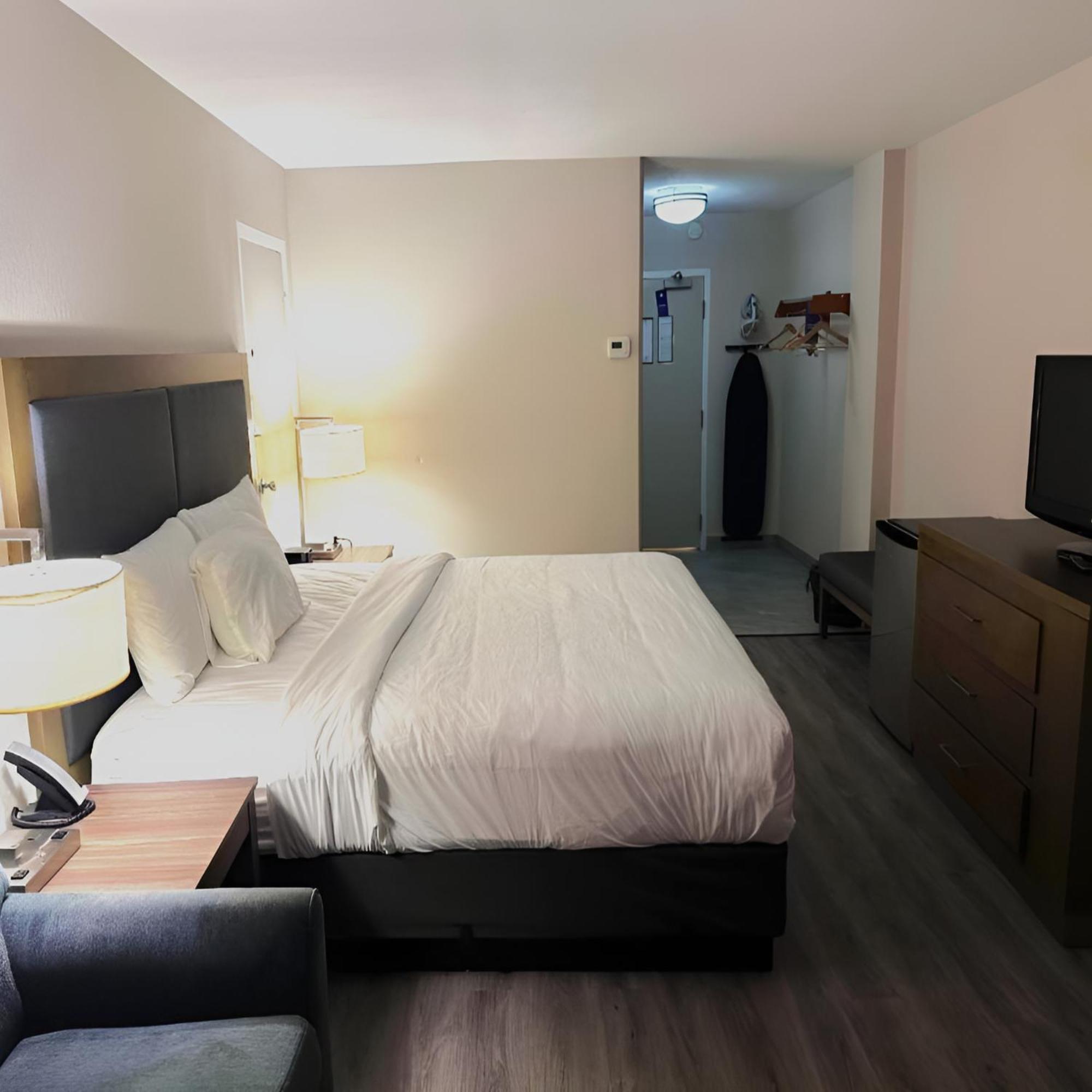 Standard King Room