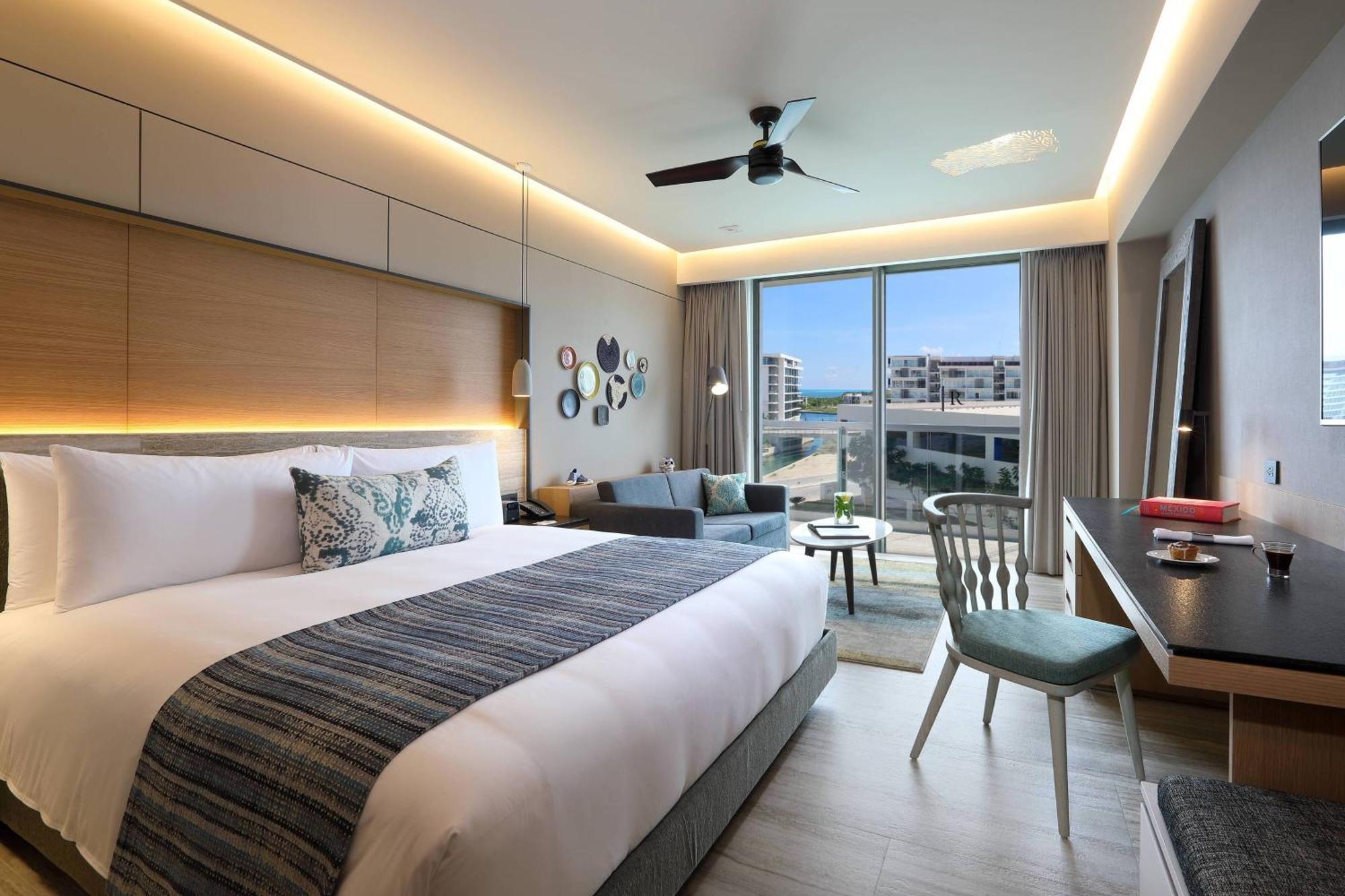 Standard Room Deluxe King
