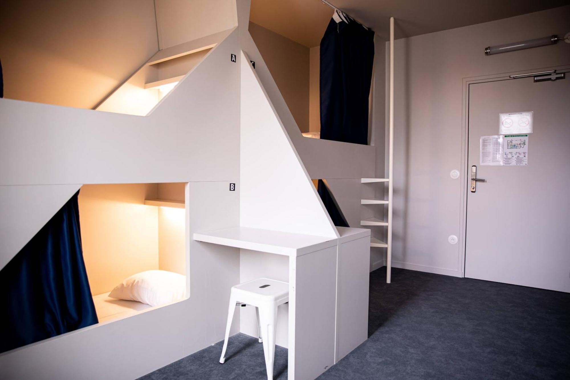 Bed 4-Bed Mixed Dormitory Room