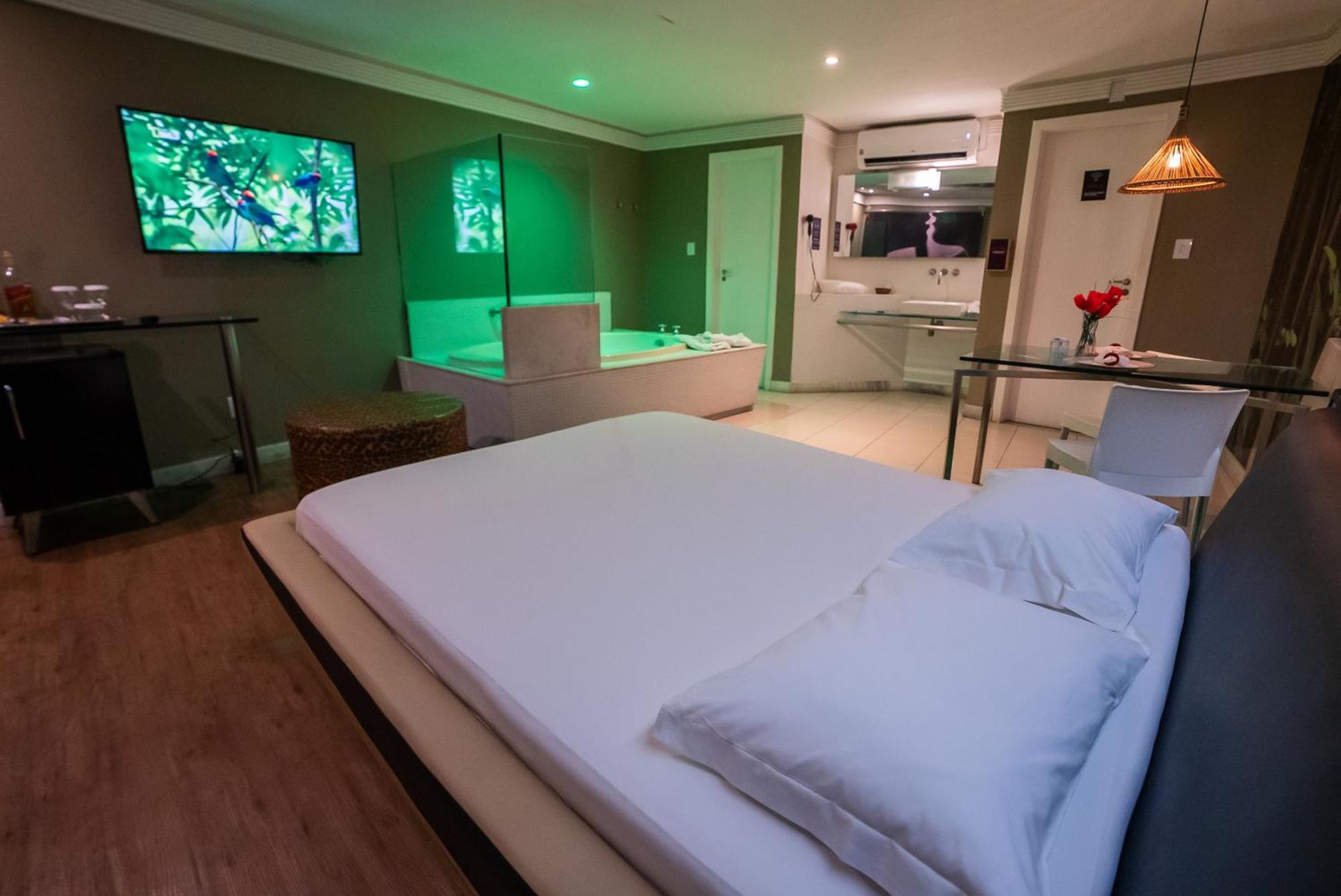 Suite Hot Tub