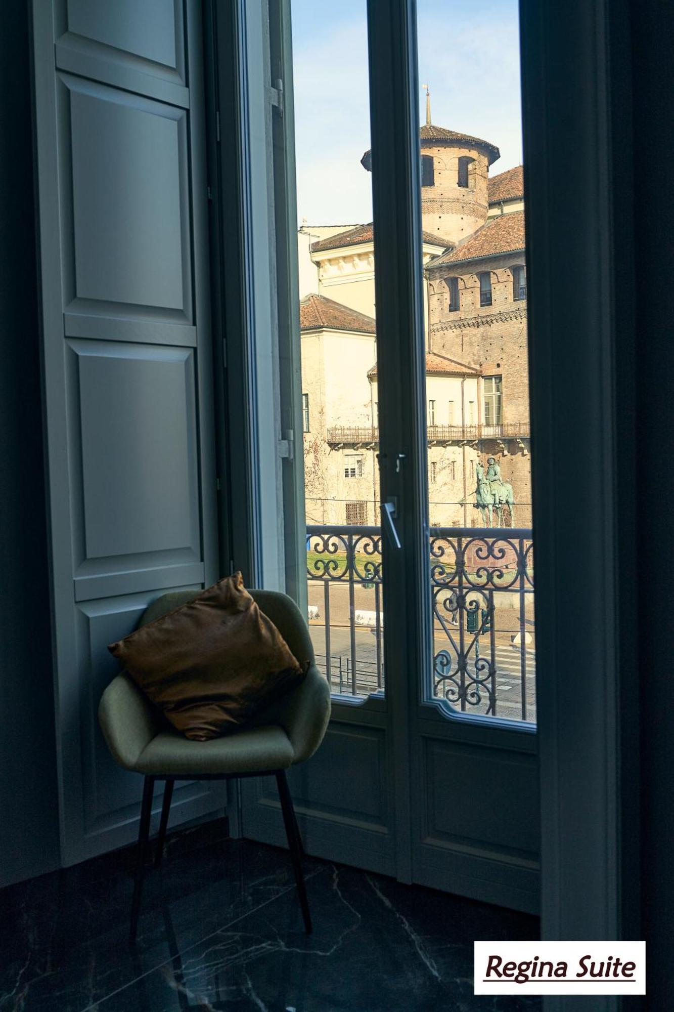 Superior King Suite